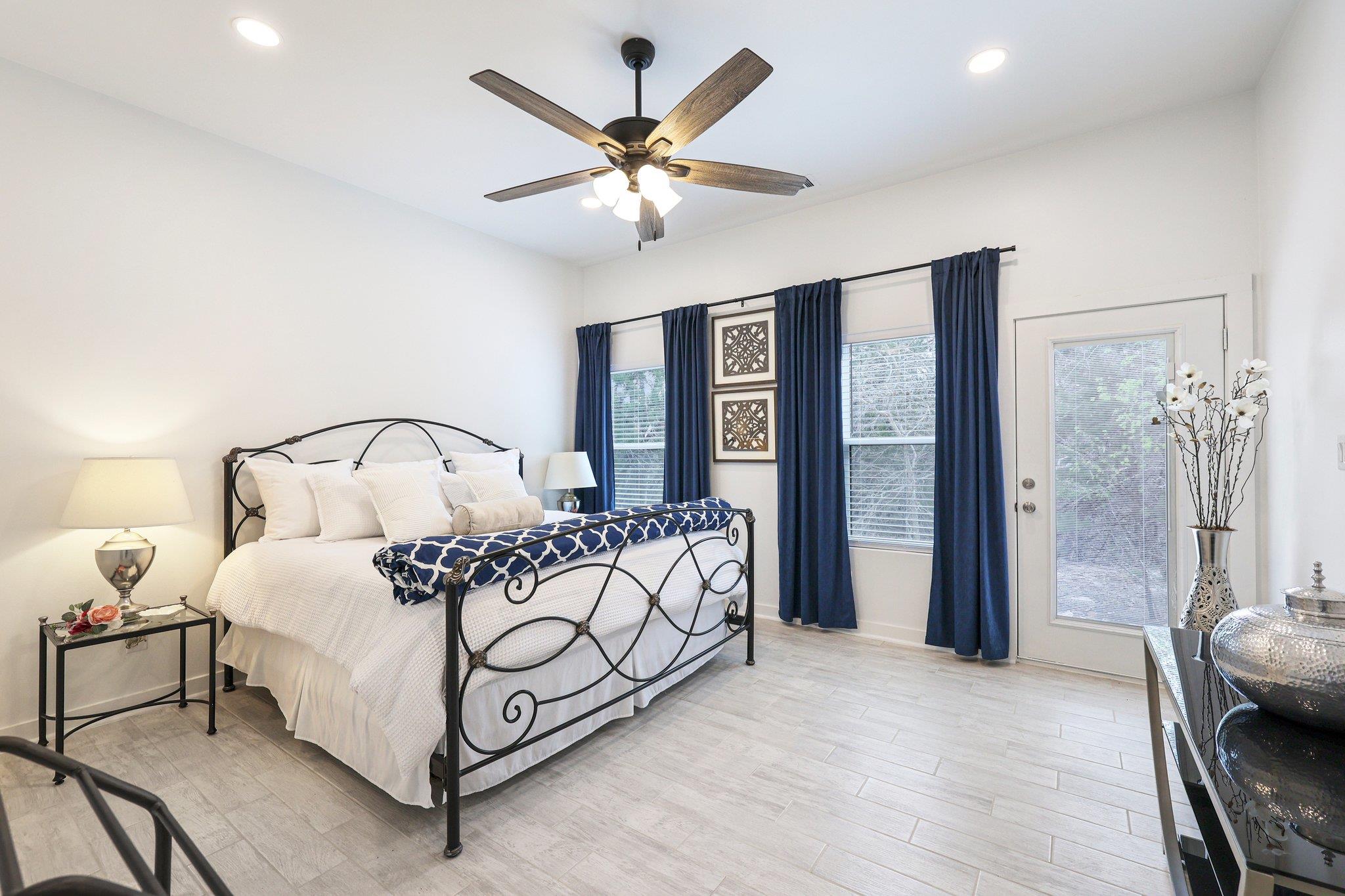 117 Golf Crest Dr # C, Wimberley, TX 78676