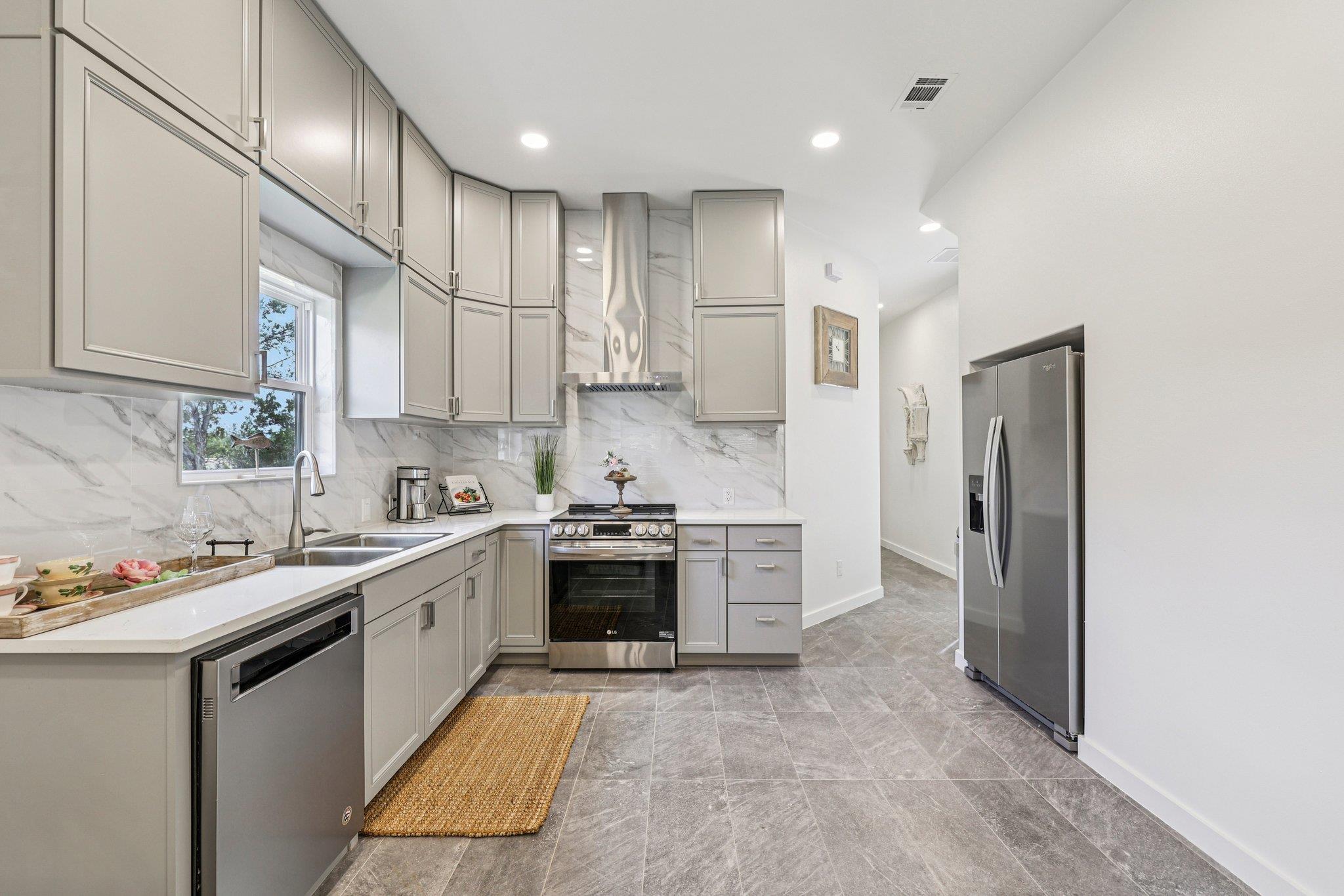 117 Golf Crest Dr # C, Wimberley, TX 78676