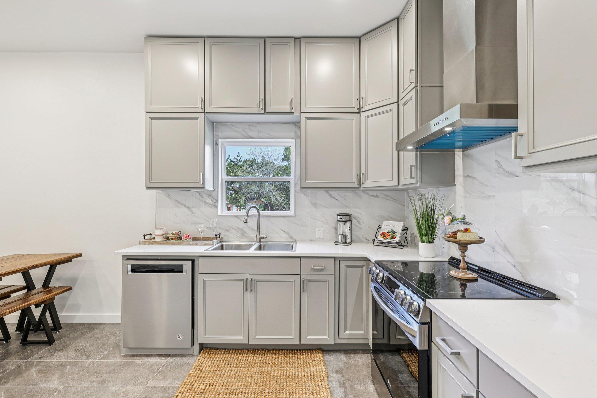 117 Golf Crest Dr # C, Wimberley, TX 78676