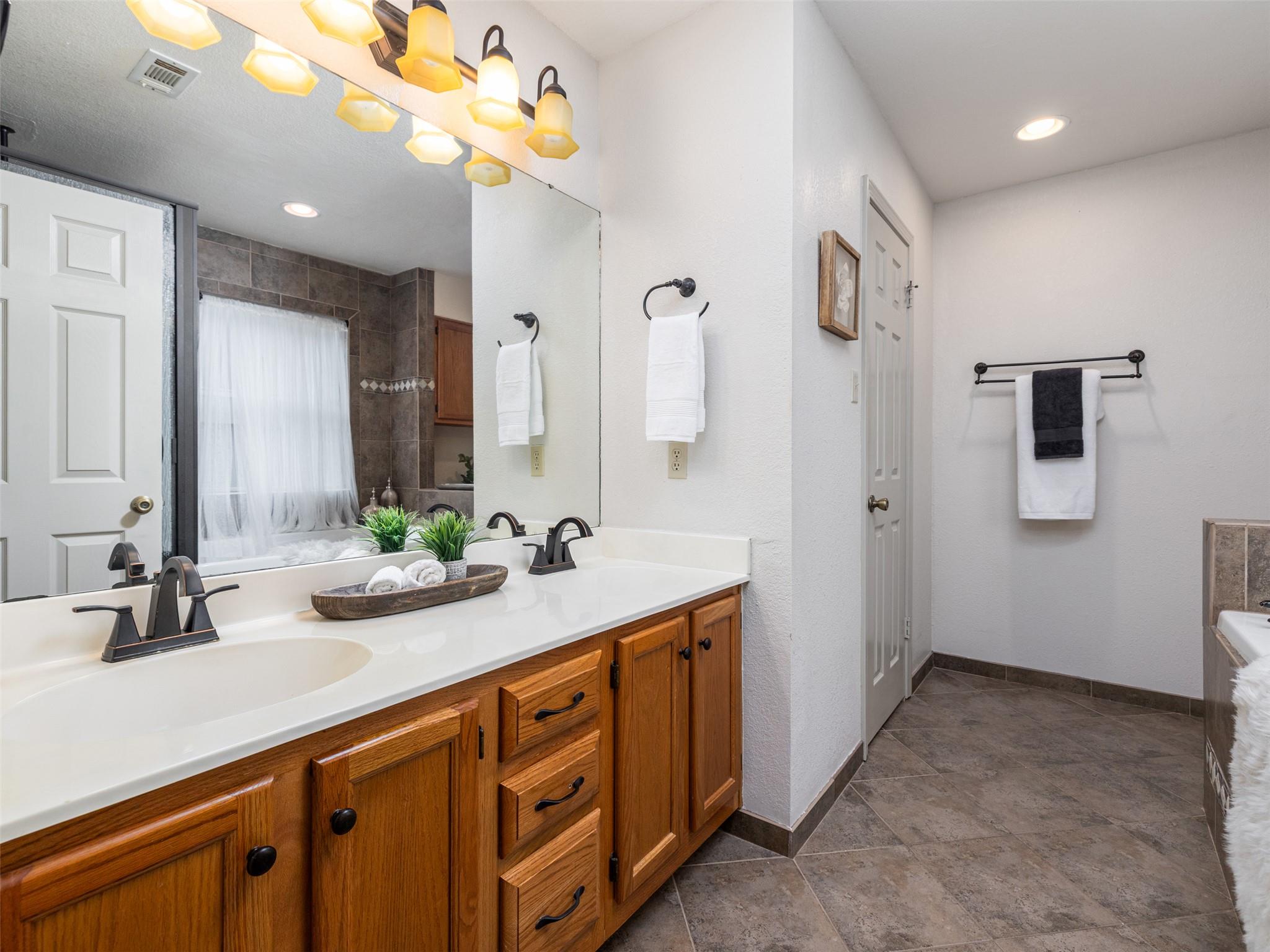 13001 Tamayo Dr, Austin, TX 78729