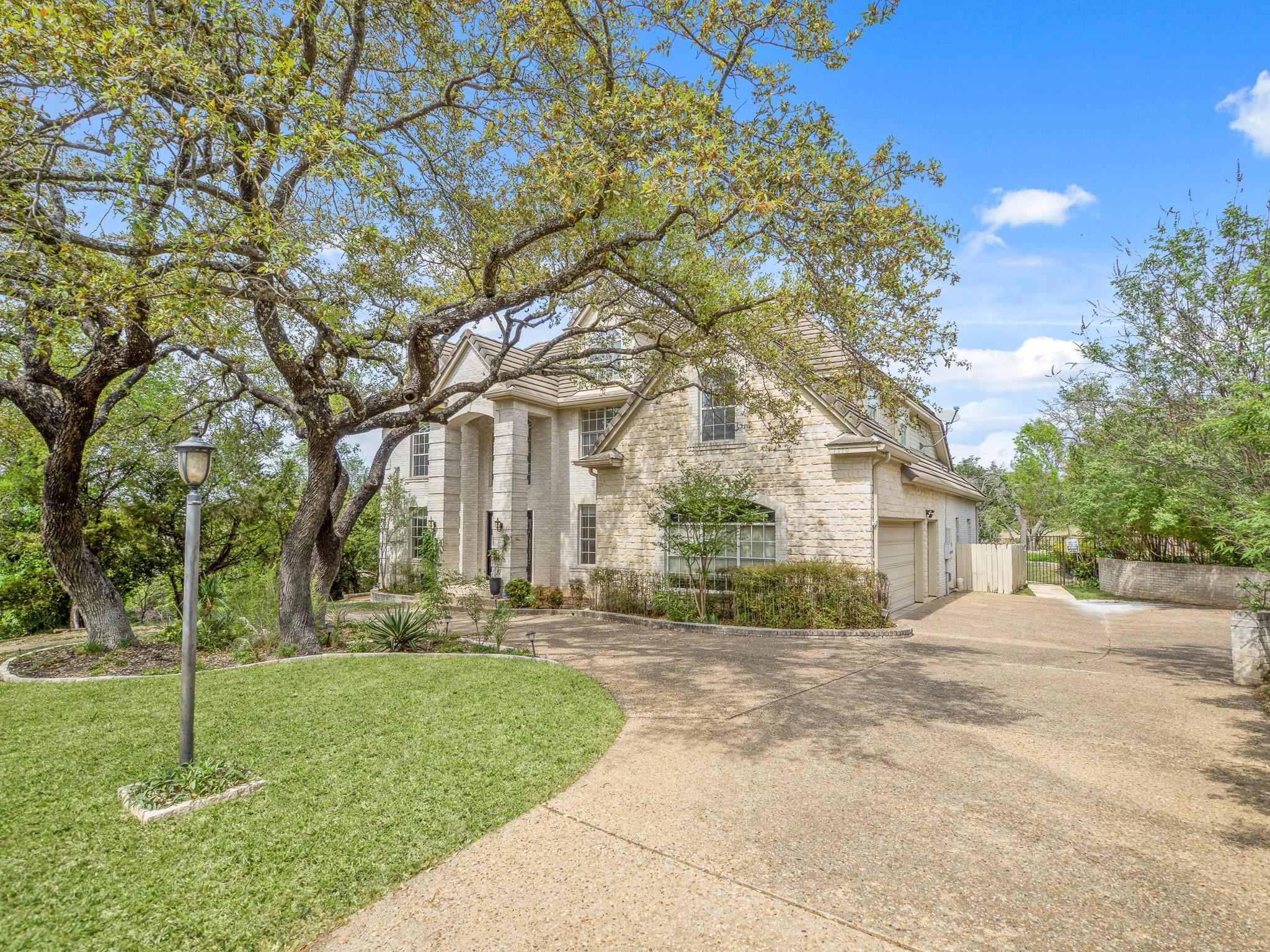 1710 Lakeway Blvd, Lakeway, TX 78734