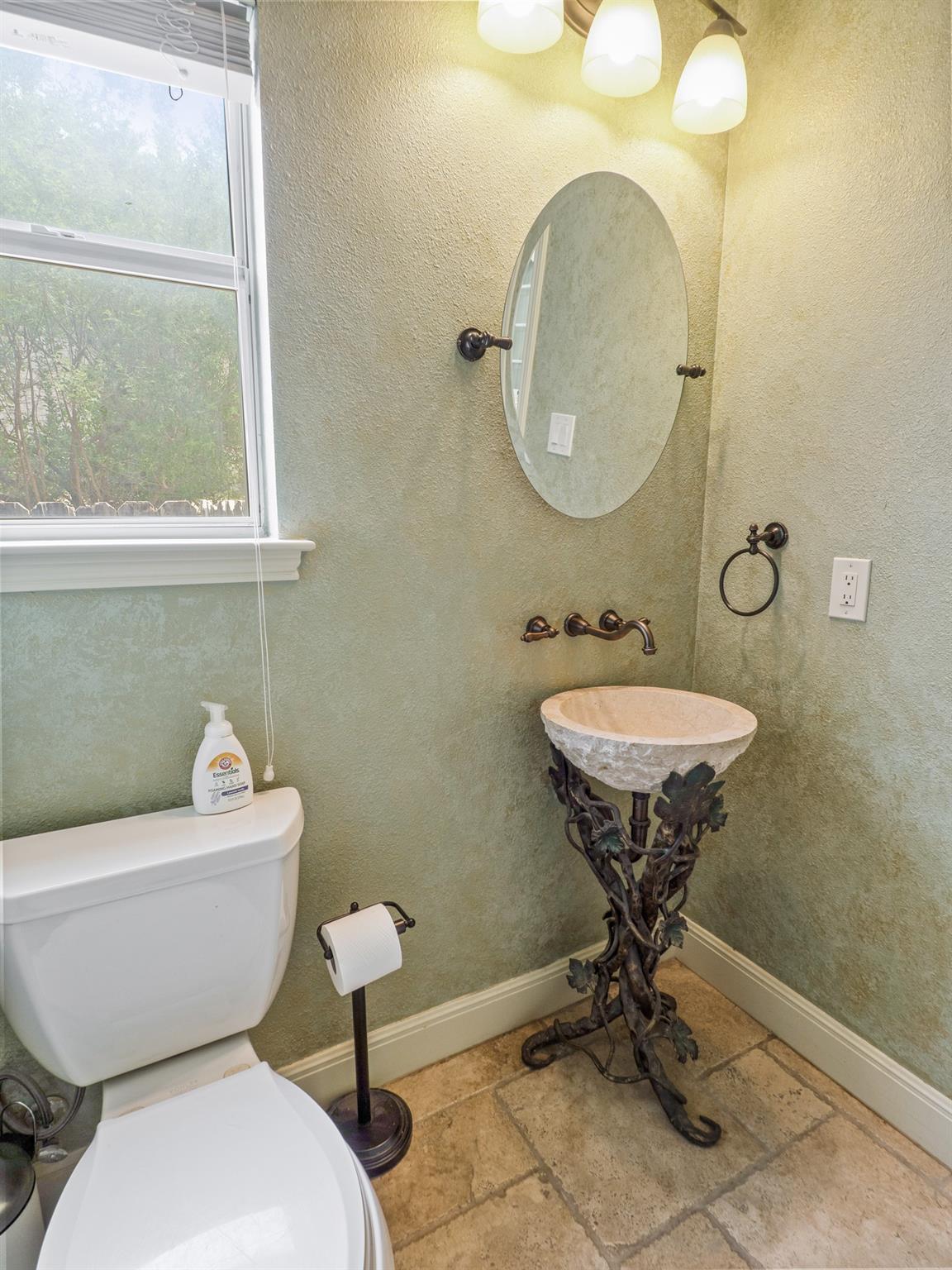 1710 Lakeway Blvd, Lakeway, TX 78734