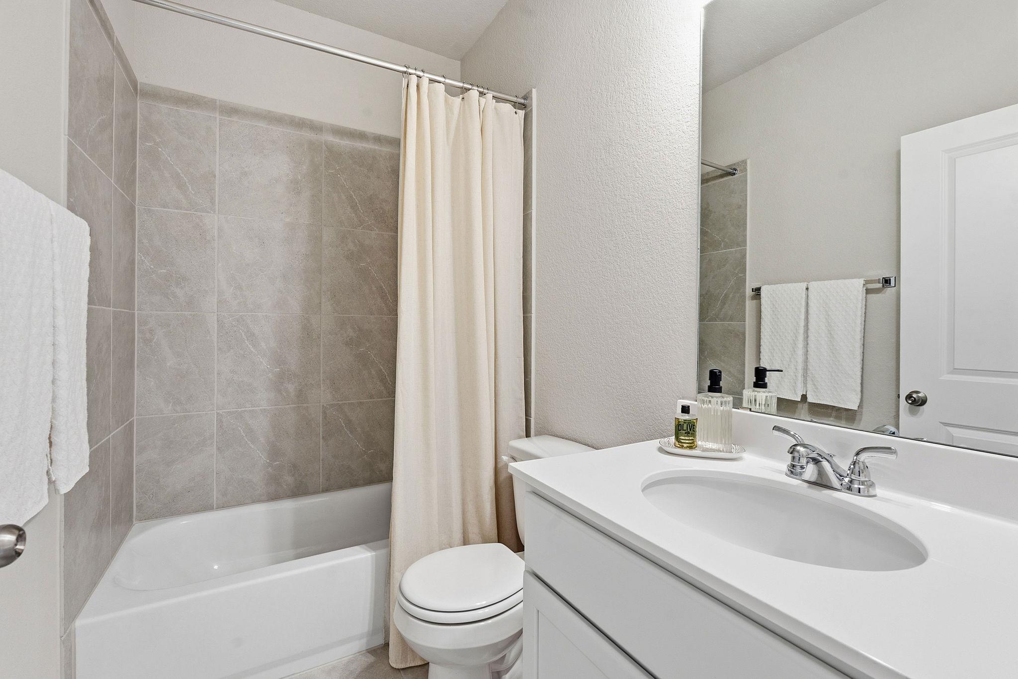 6026 Marsh Ln, Buda, TX 78610