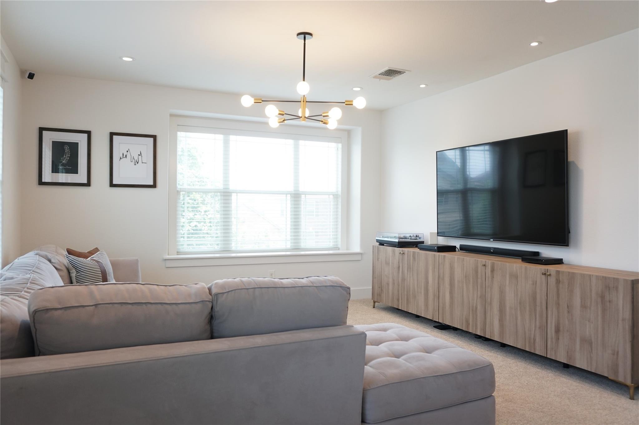 8604 Capitol View Dr, Austin, TX 78747