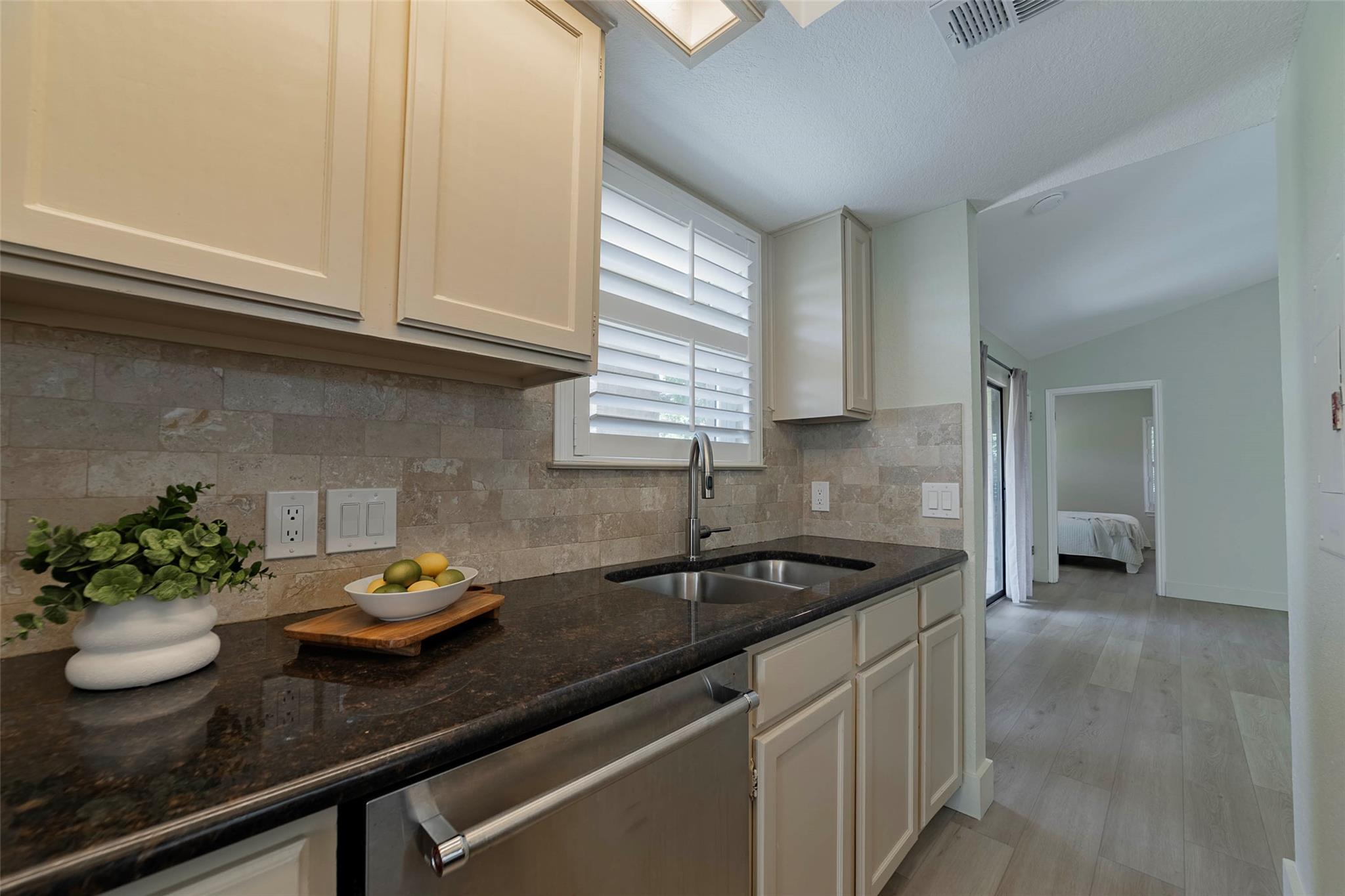 2500 Quarry Rd # 5, Austin, TX 78703