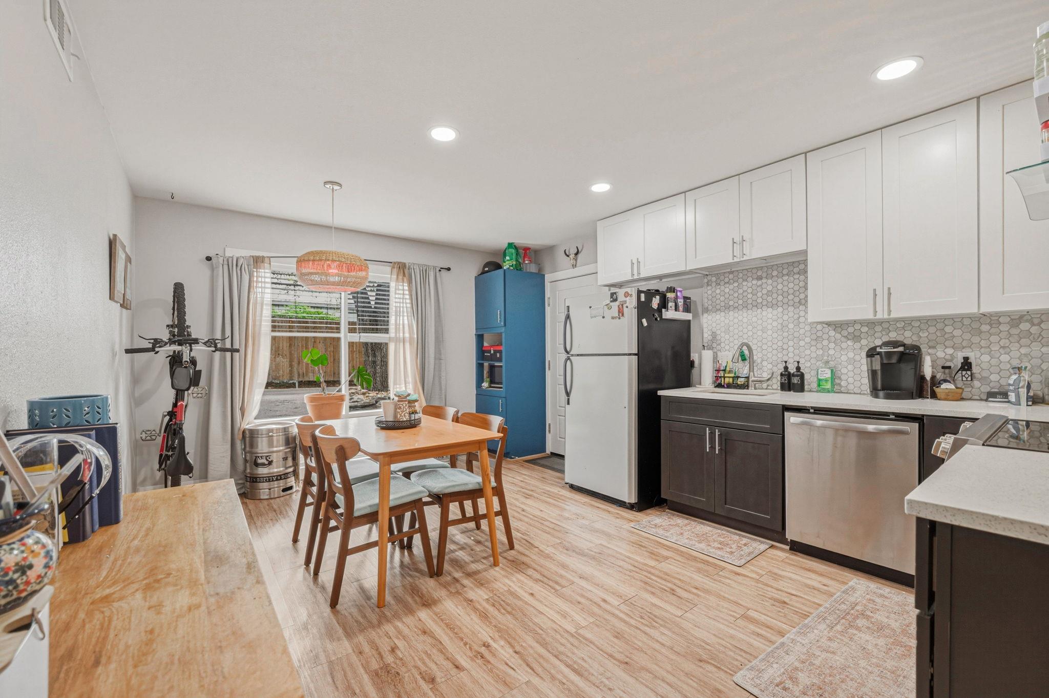 5332 Balcones Dr # B, Austin, TX 78731