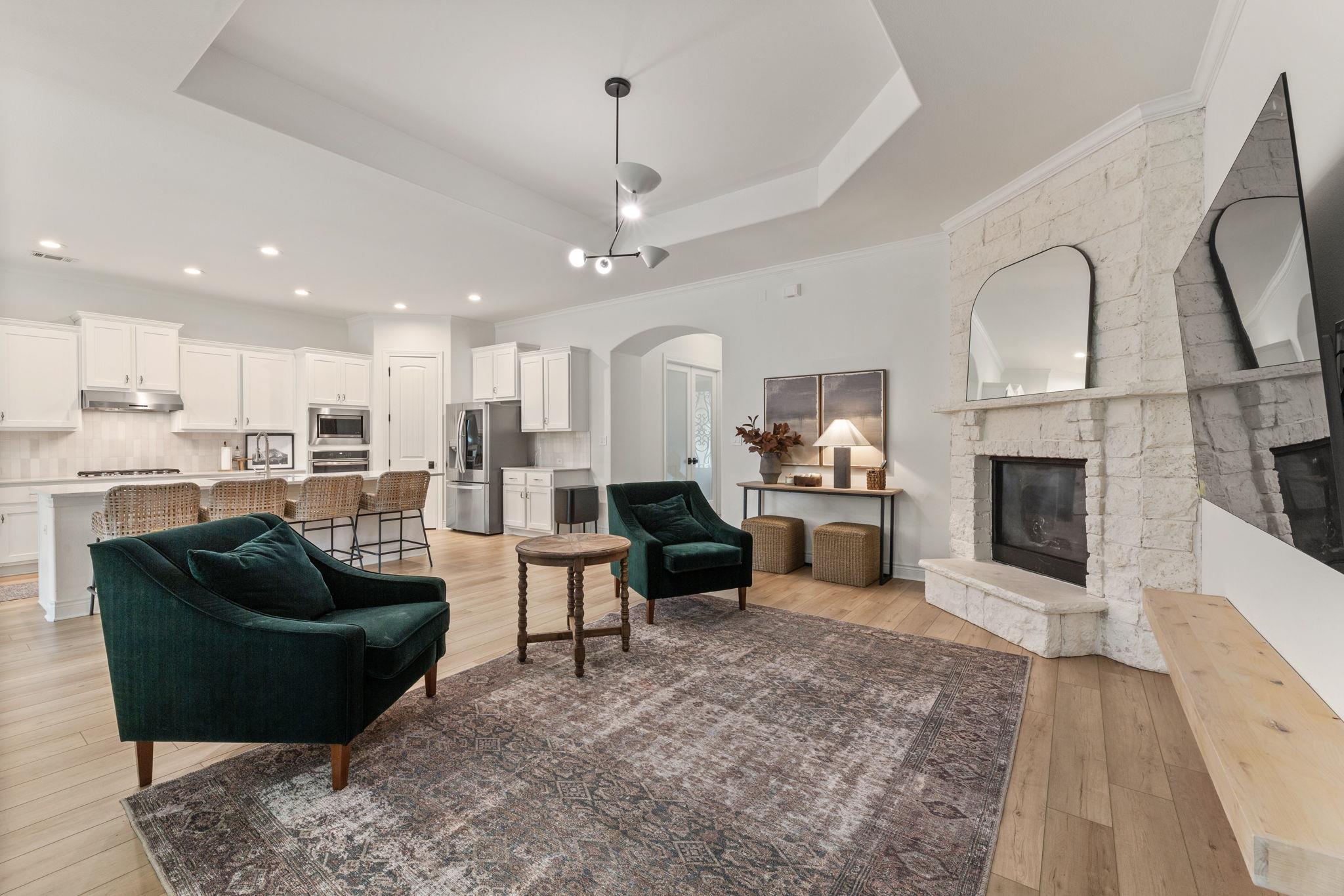 224 Magnolia Blossom Cv, Driftwood, TX 78619