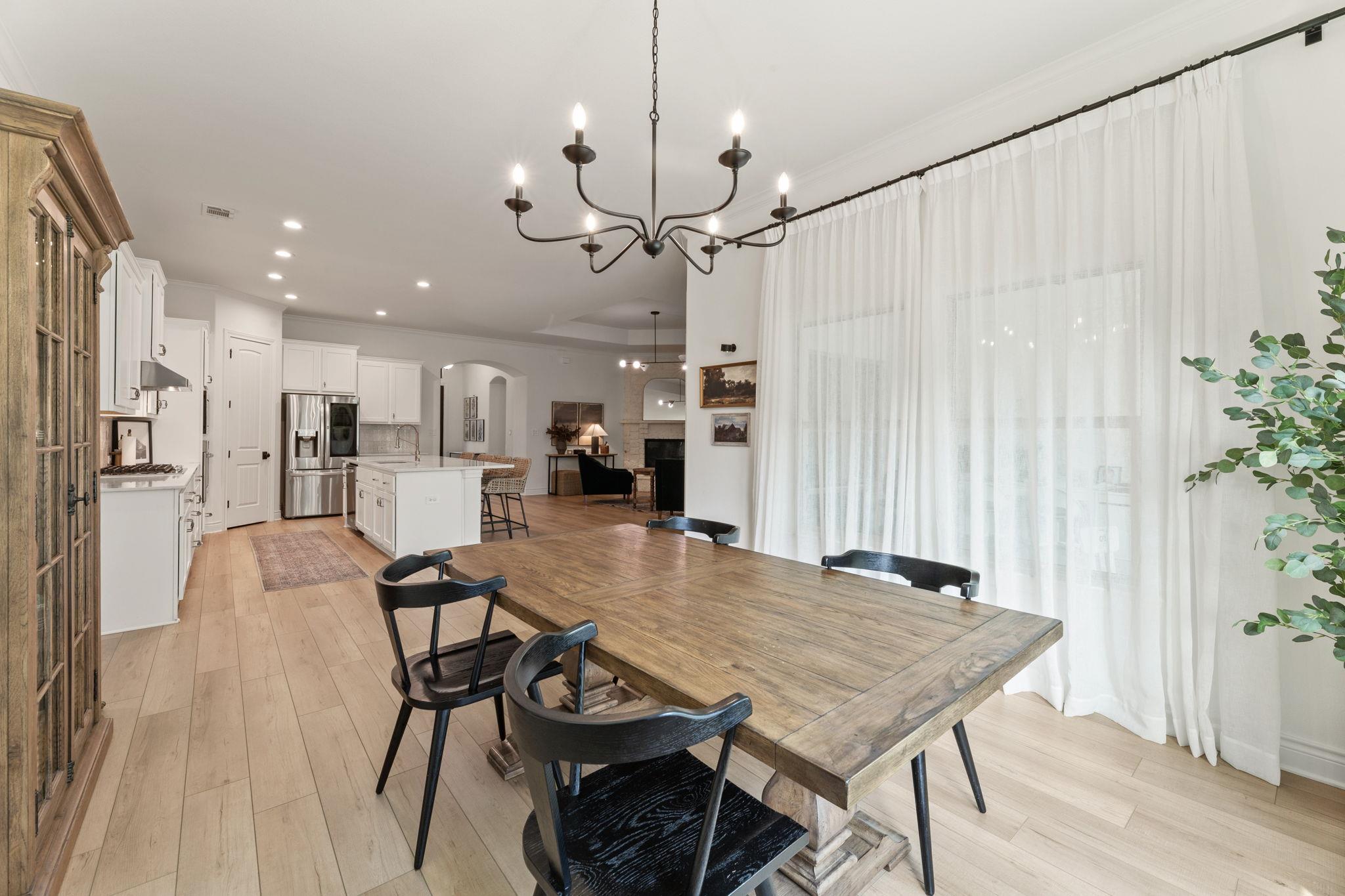 224 Magnolia Blossom Cv, Driftwood, TX 78619