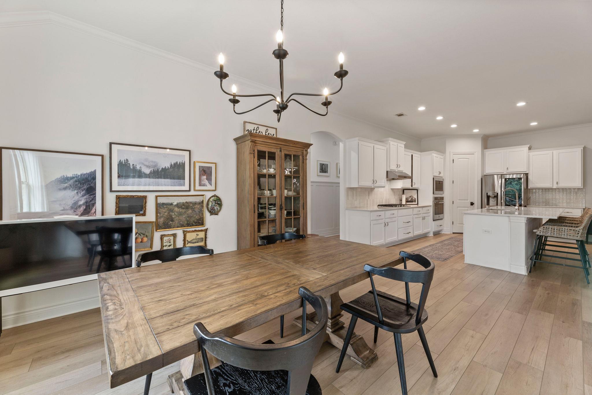 224 Magnolia Blossom Cv, Driftwood, TX 78619