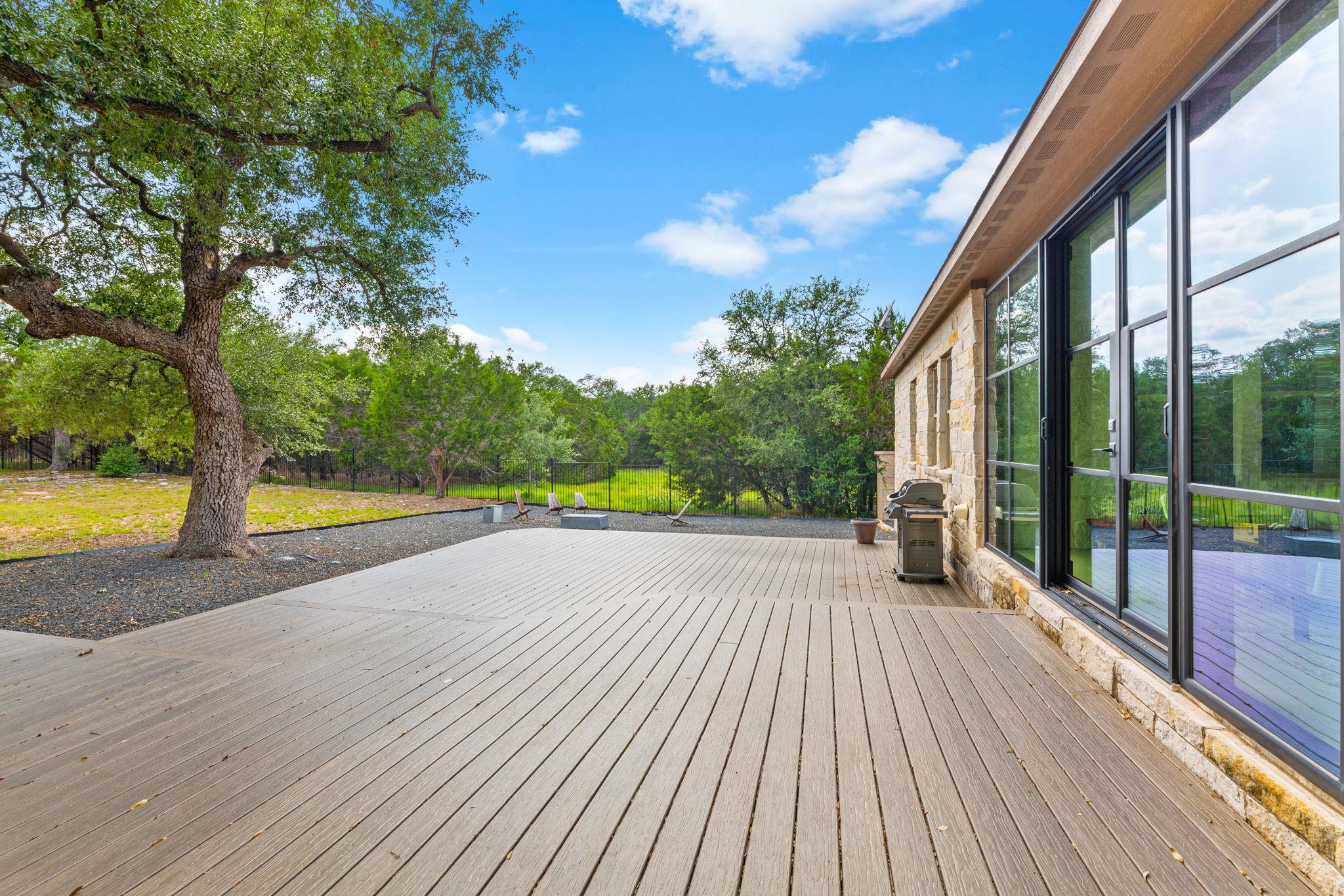 224 Magnolia Blossom Cv, Driftwood, TX 78619