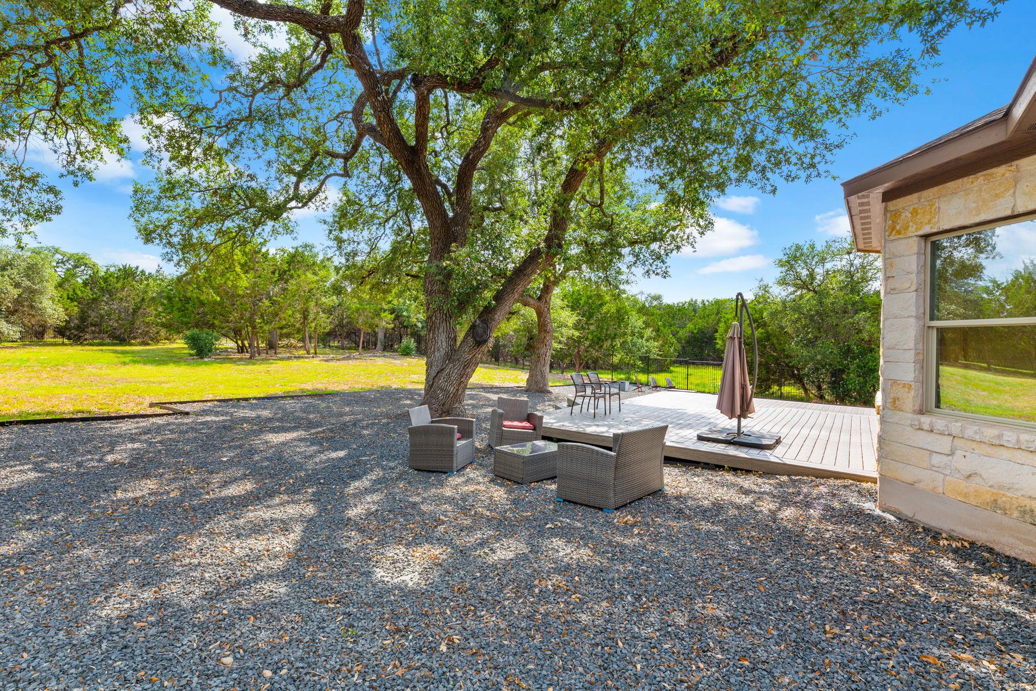 224 Magnolia Blossom Cv, Driftwood, TX 78619