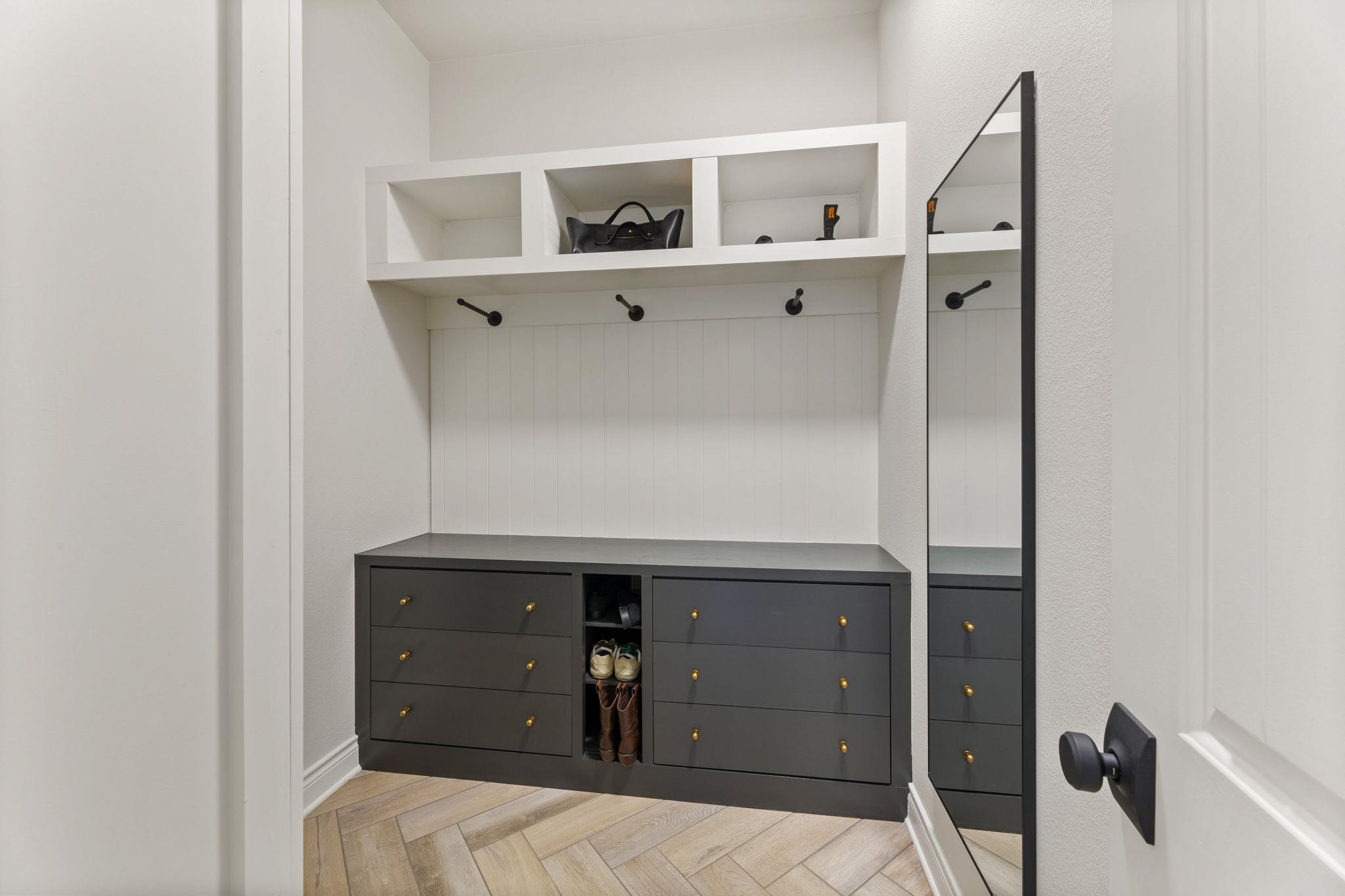 224 Magnolia Blossom Cv, Driftwood, TX 78619