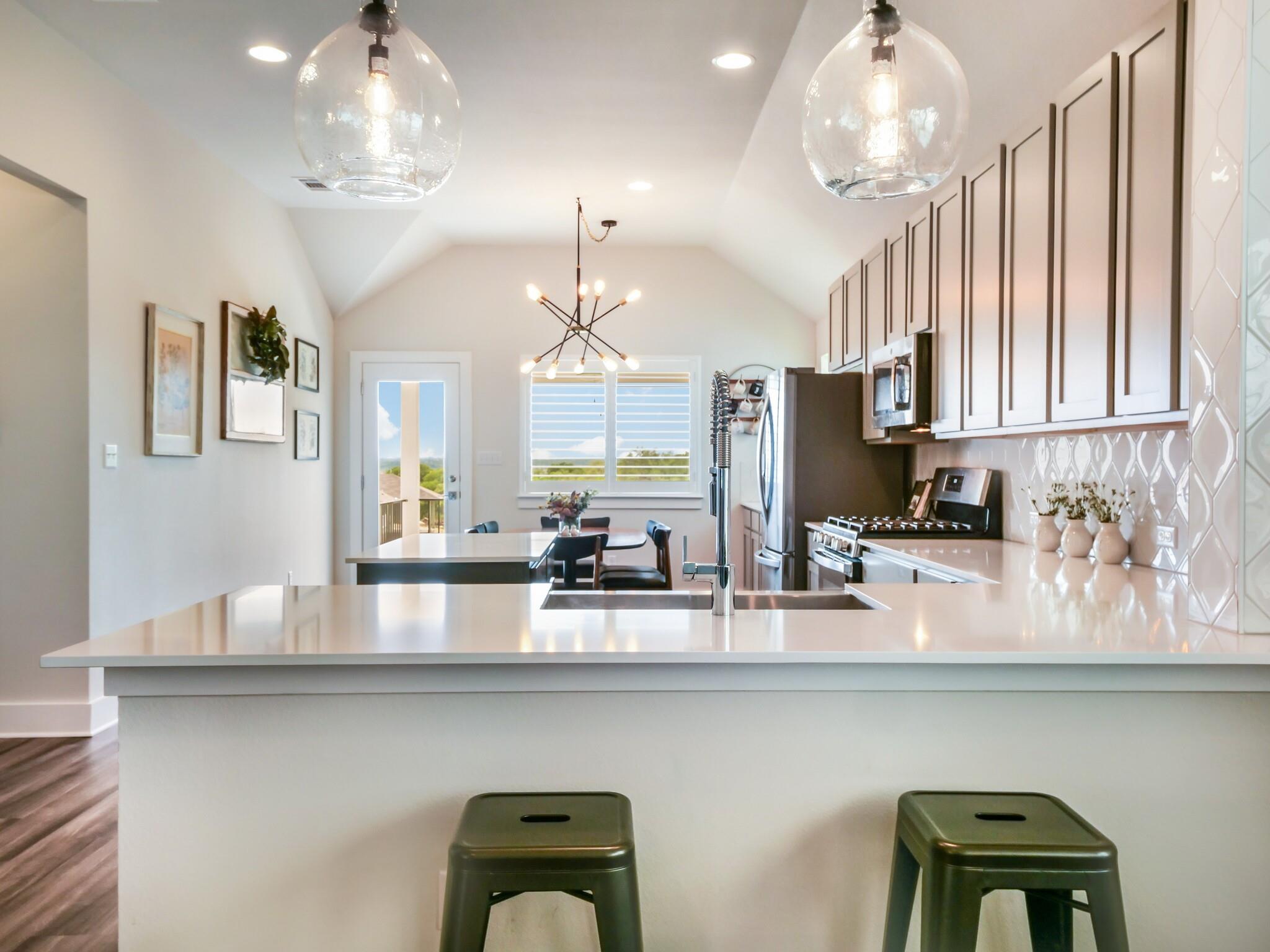 129 N Broken Oak Dr N, Liberty Hill, TX 78642