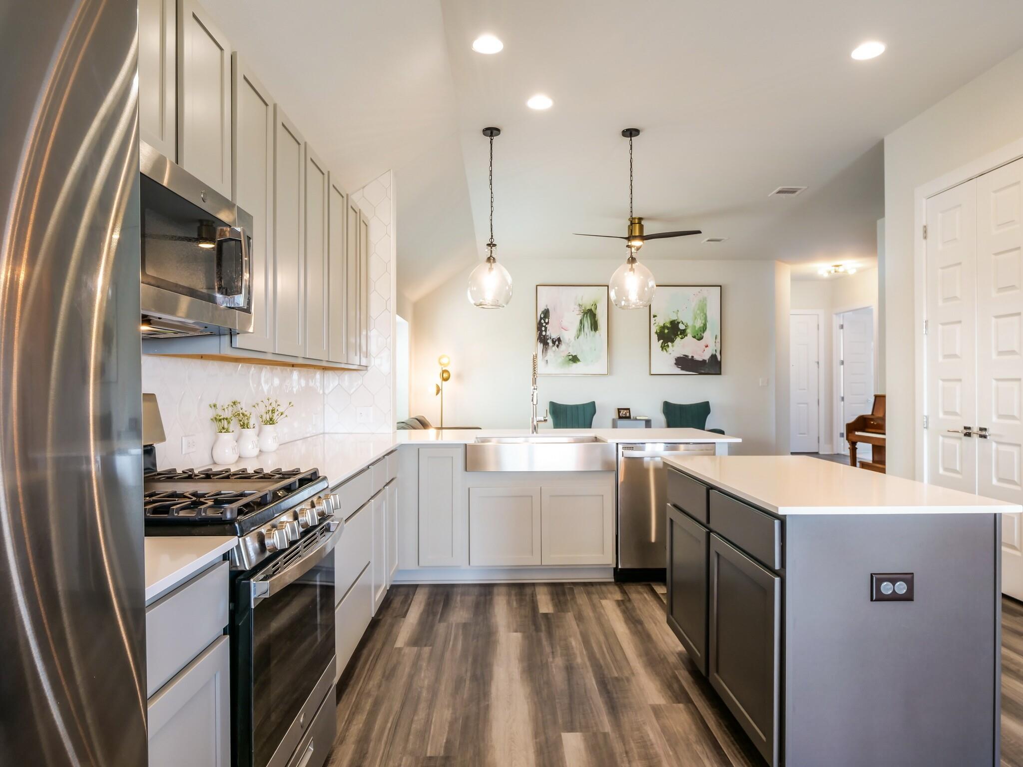 129 N Broken Oak Dr N, Liberty Hill, TX 78642