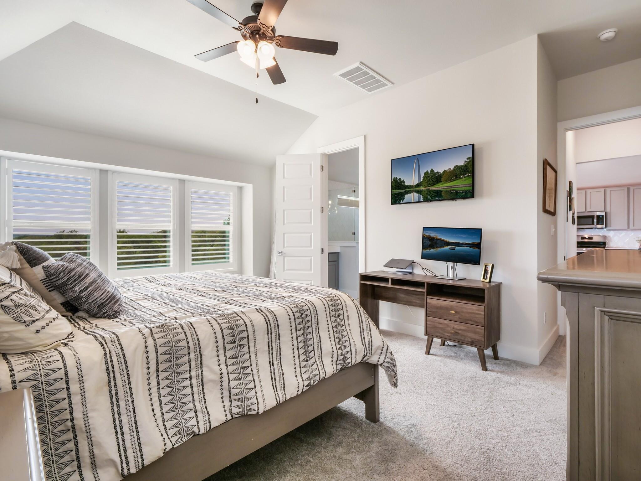 129 N Broken Oak Dr N, Liberty Hill, TX 78642