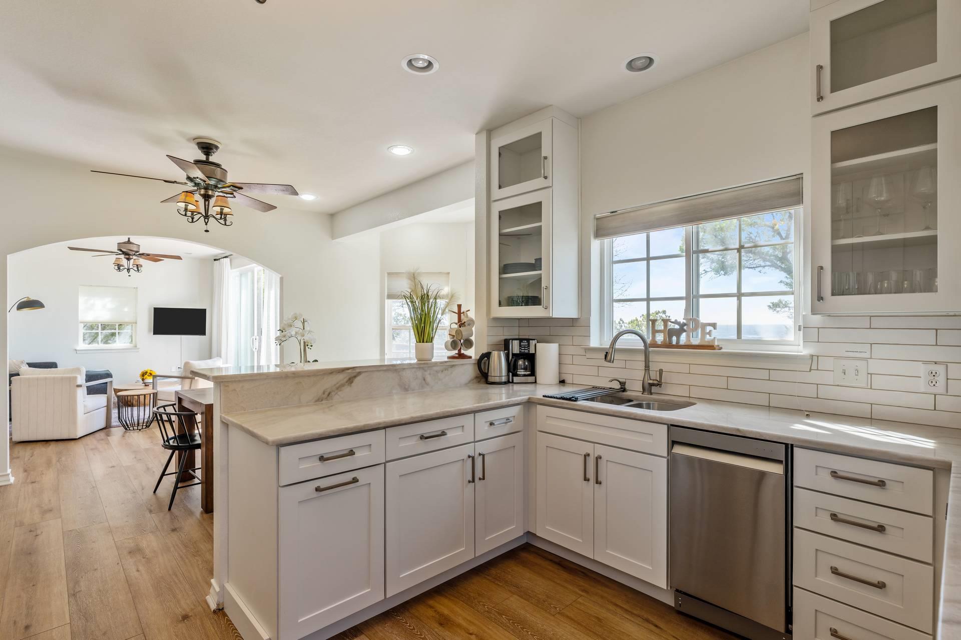 8101 Breeze Way, Jonestown, TX 78645