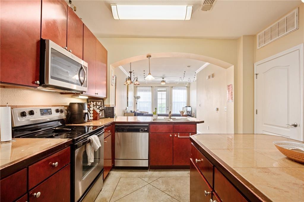 2505 San Gabriel St # 402, Austin, TX 78705