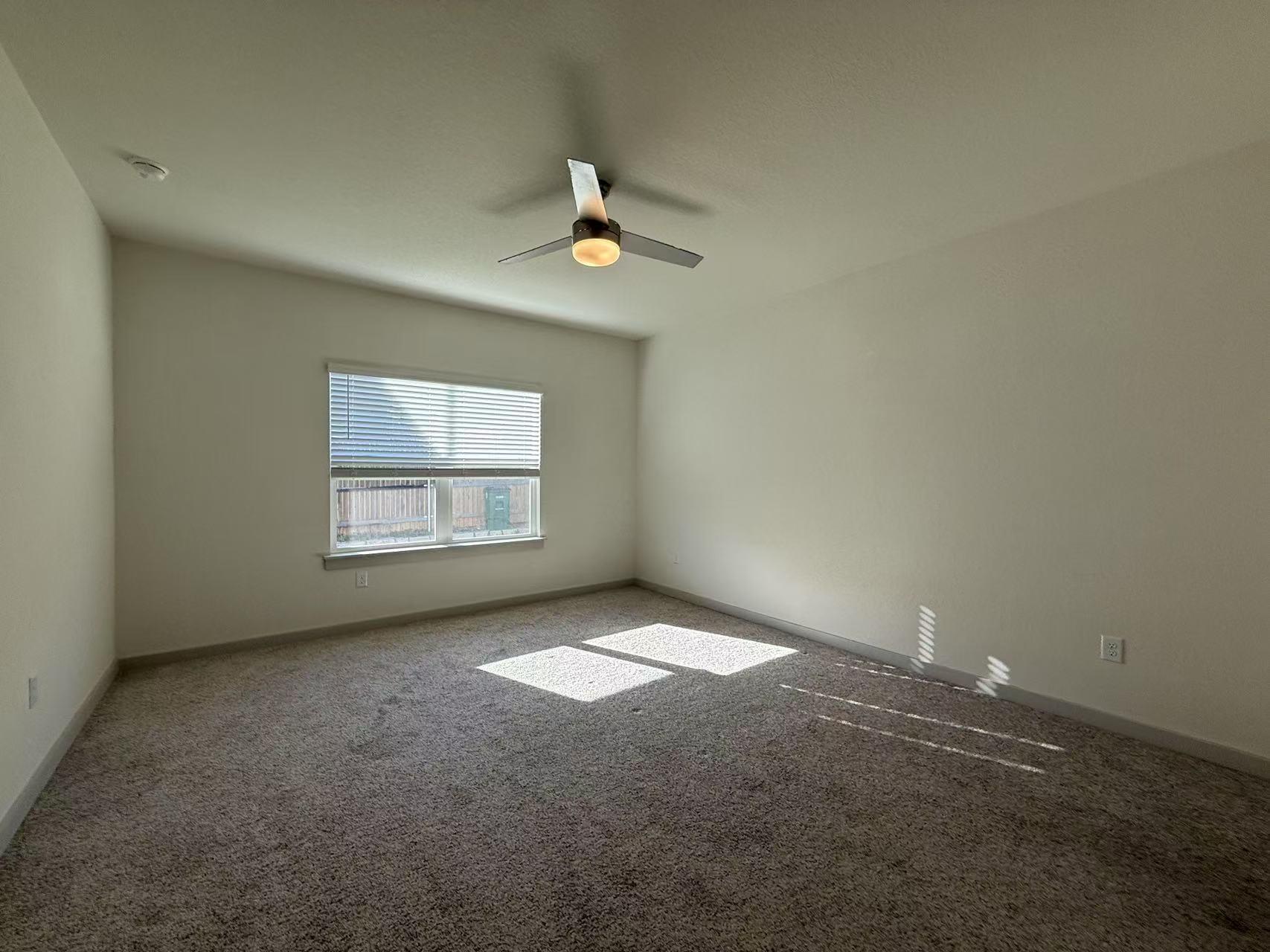 605 W South St # 31, Leander, TX 78641