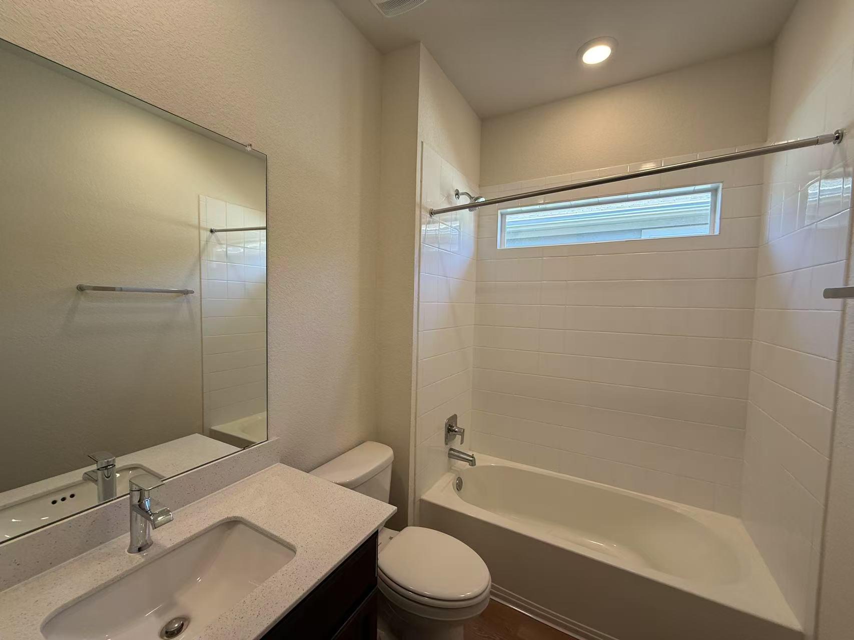 605 W South St # 31, Leander, TX 78641