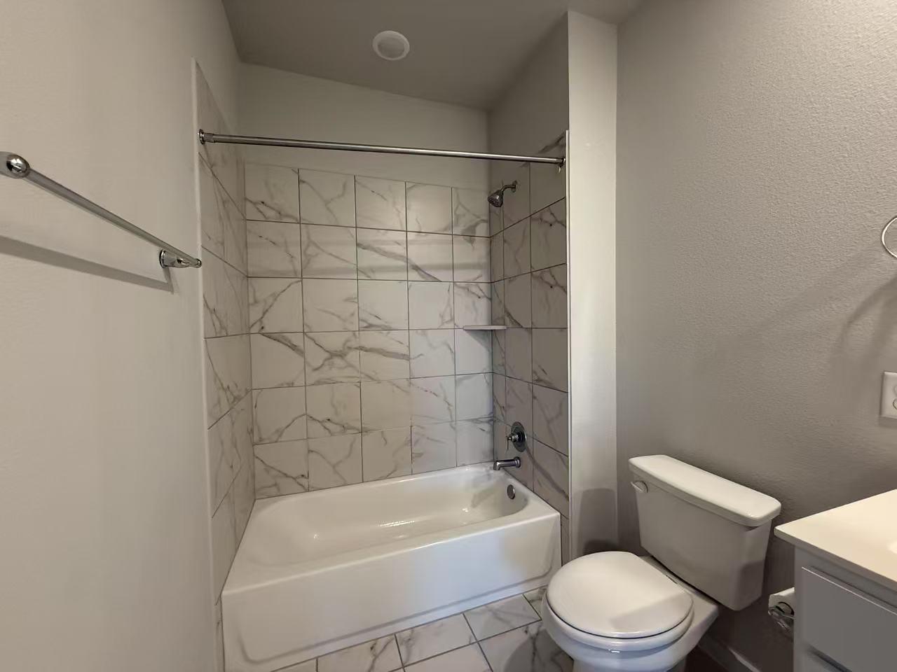 605 W South St # 31, Leander, TX 78641