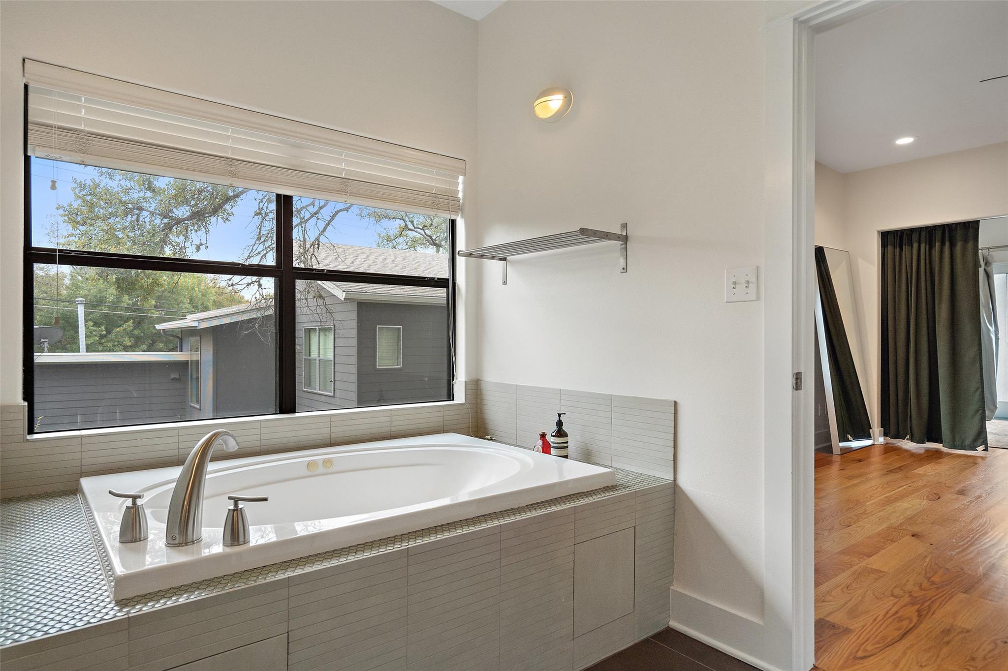 2009 Arthur Ln # A, Austin, TX 78704