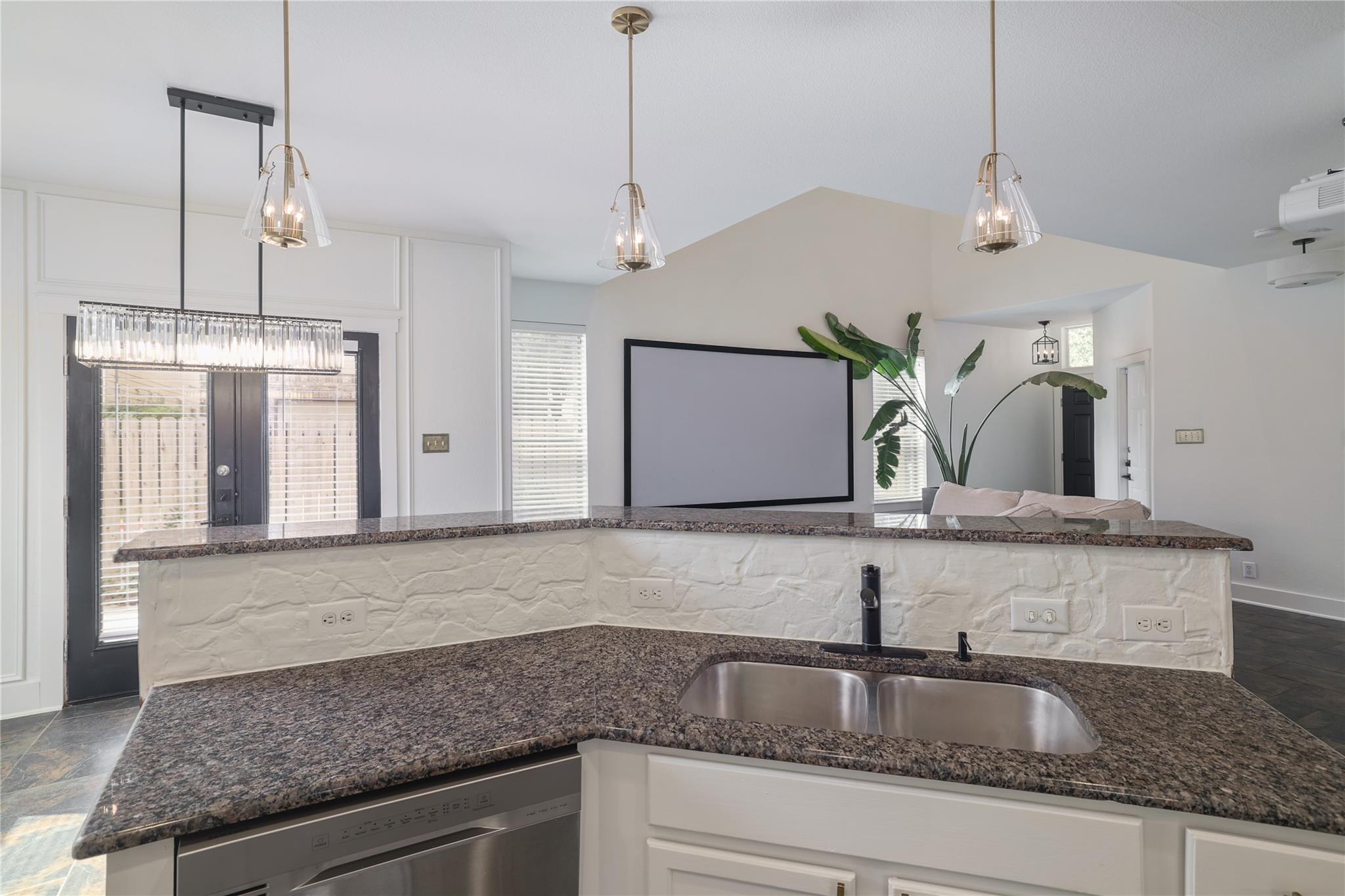 2101 Rivers Edge Way # 26, Austin, TX 78741