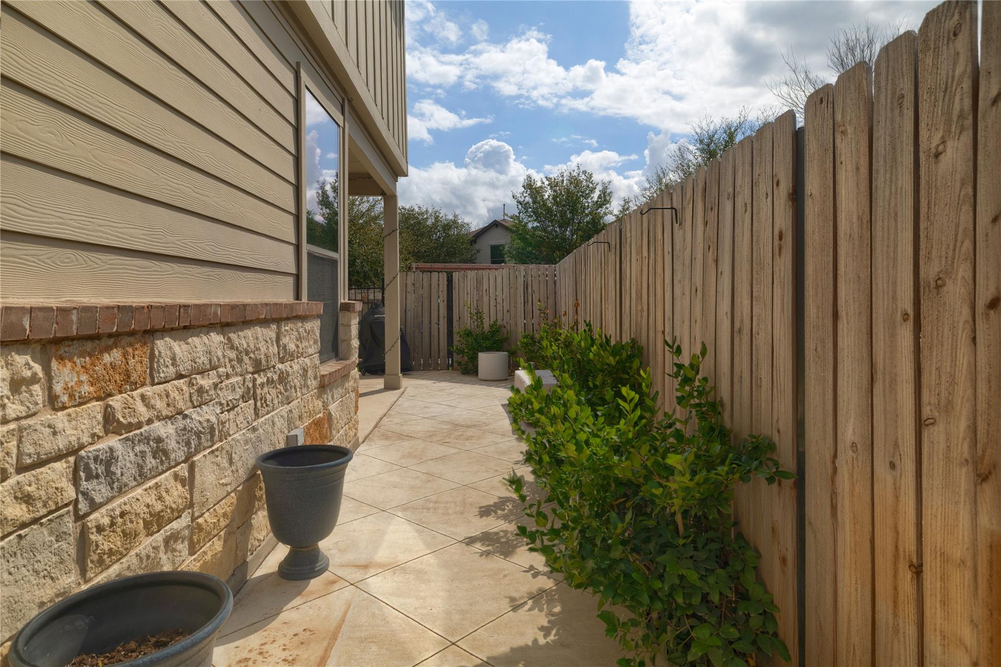 2101 Rivers Edge Way # 26, Austin, TX 78741