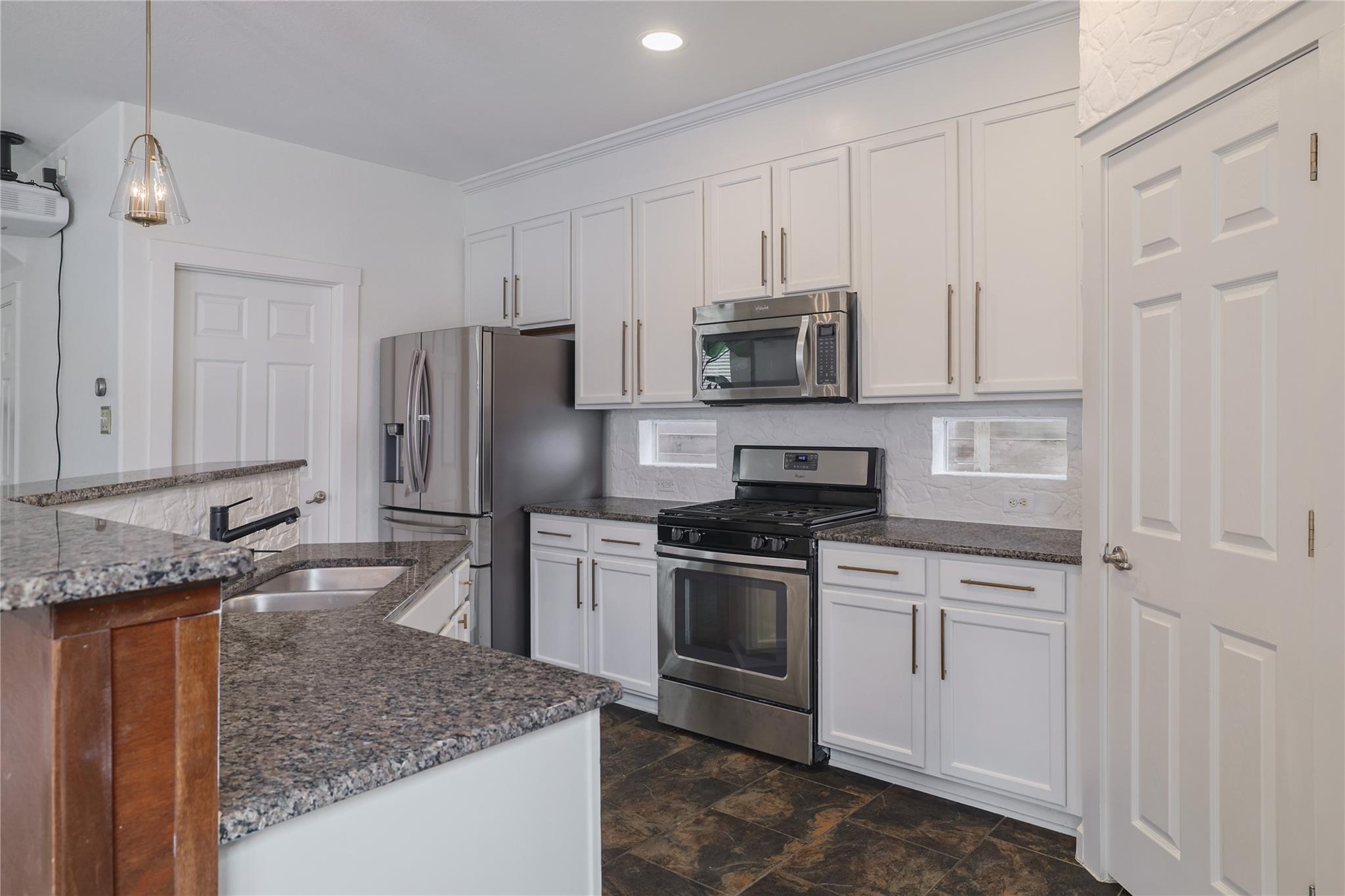 2101 Rivers Edge Way # 26, Austin, TX 78741