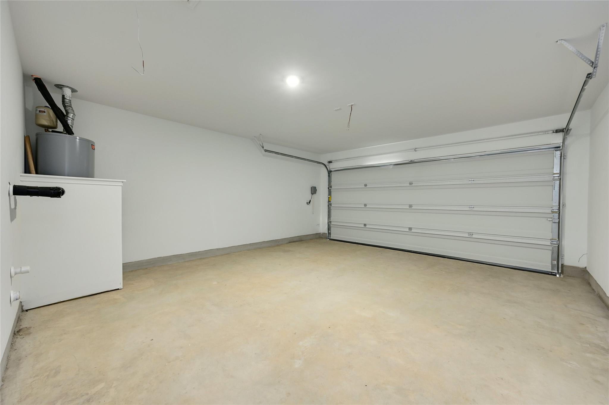 1015 Ascari Ct, Hutto, TX 78634