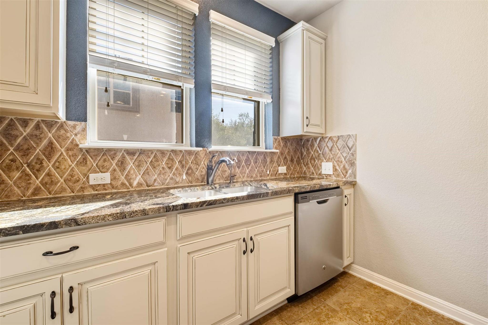 7220 Wyoming Springs Dr # 1302, Round Rock, TX 78681