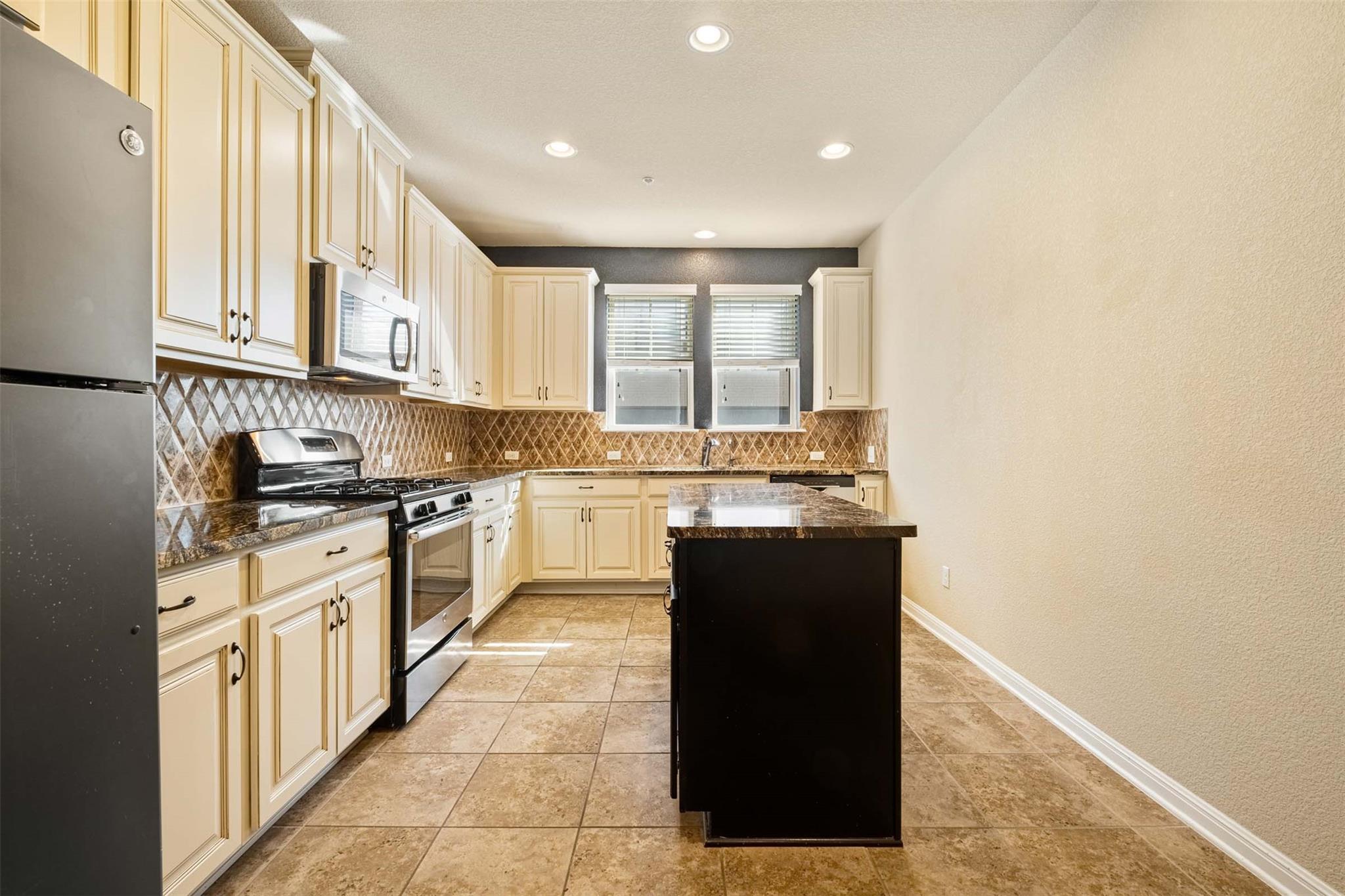 7220 Wyoming Springs Dr # 1302, Round Rock, TX 78681