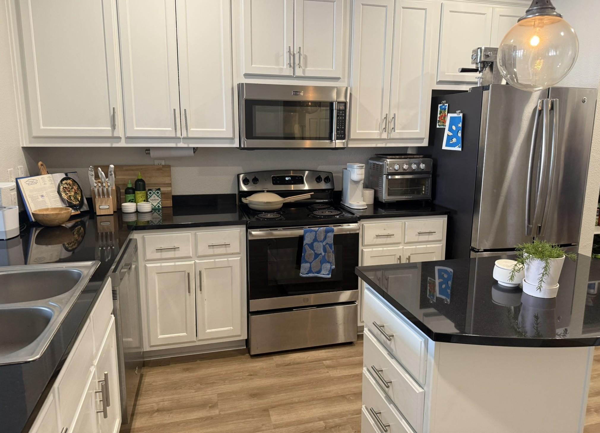 910 W 25th St # 508, Austin, TX 78705