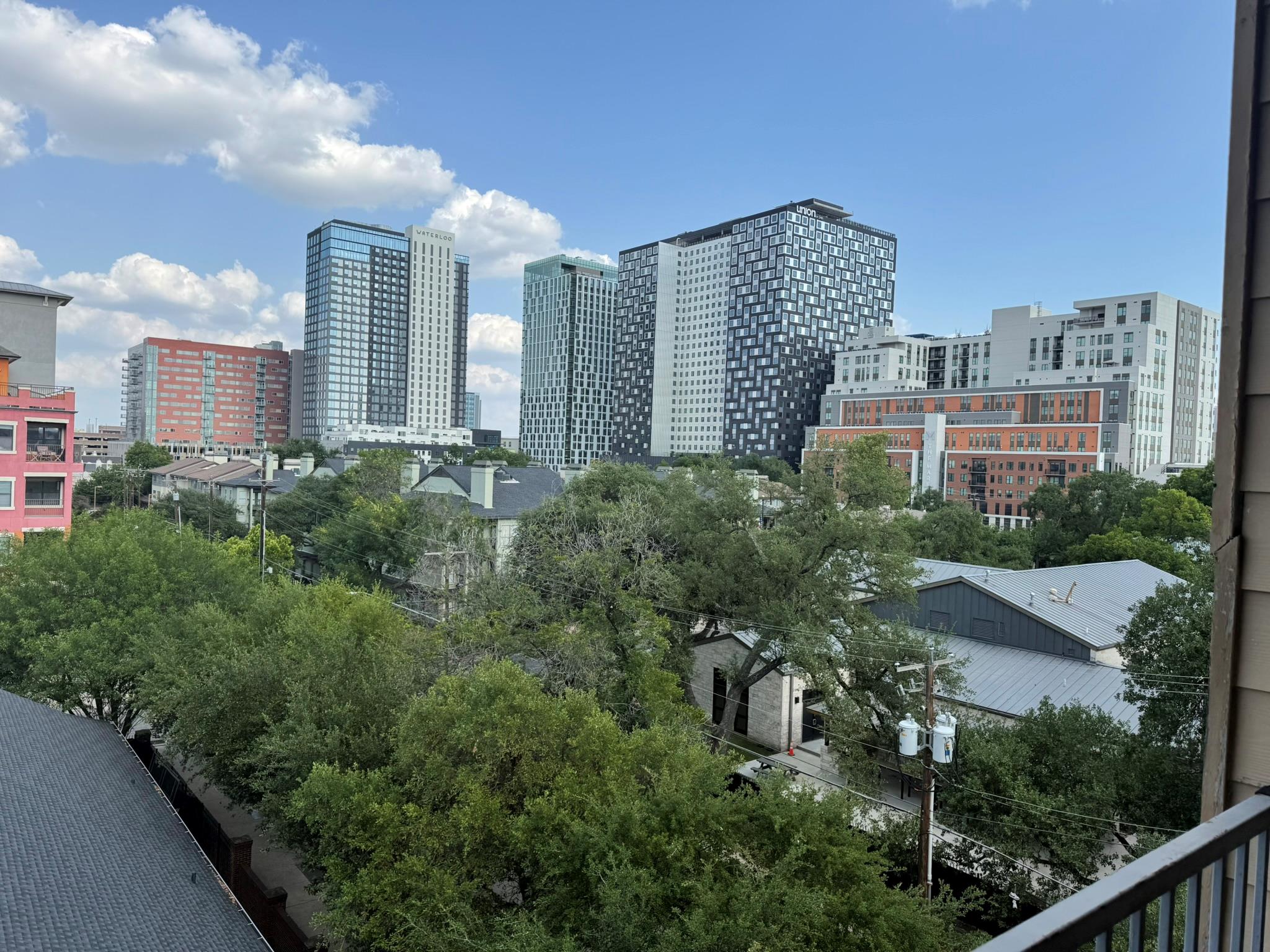 910 W 25th St # 508, Austin, TX 78705