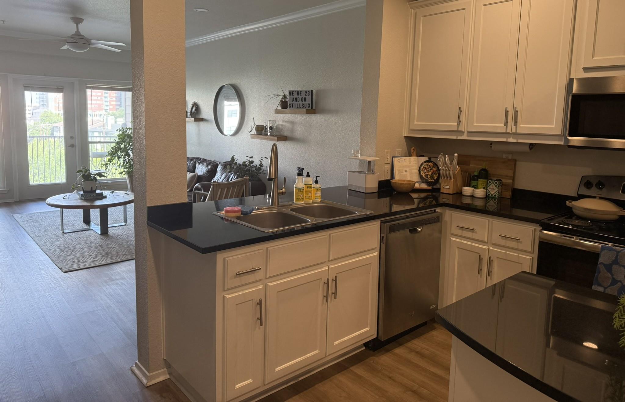 910 W 25th St # 508, Austin, TX 78705