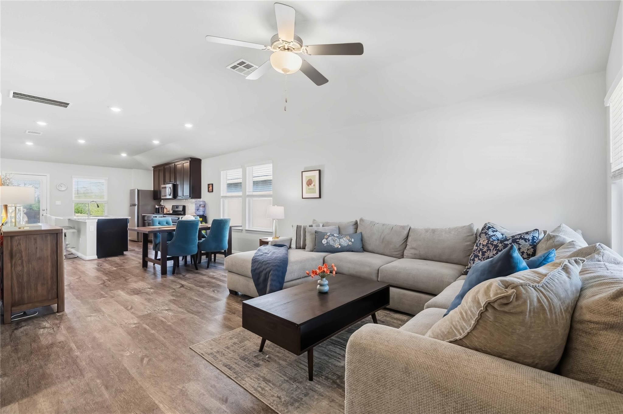 805 Russet Rock Dr, Austin, TX 78652