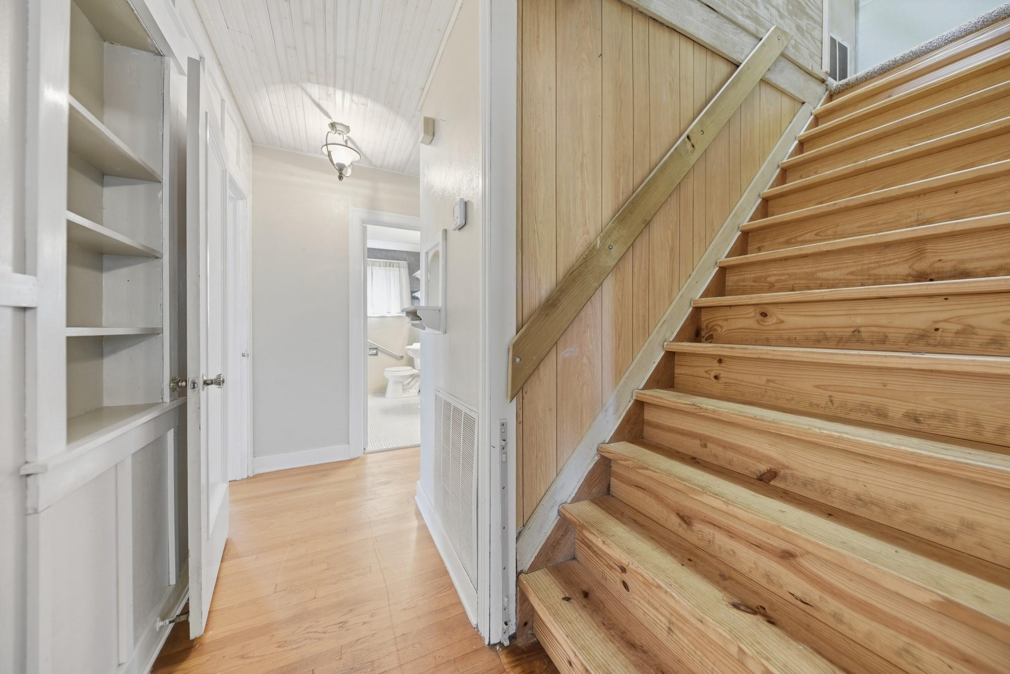 1284 E Hempstead St, Giddings, TX 78942