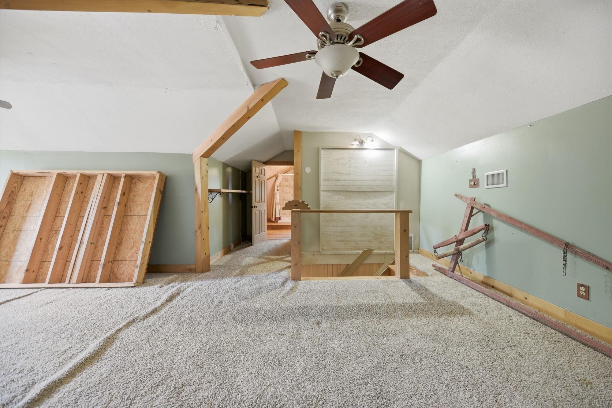 1284 E Hempstead St, Giddings, TX 78942