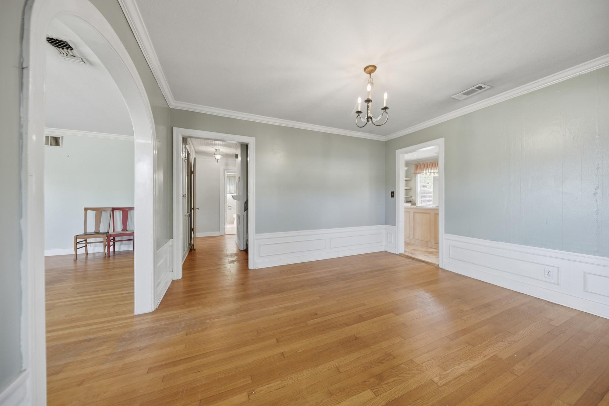 1284 E Hempstead St, Giddings, TX 78942