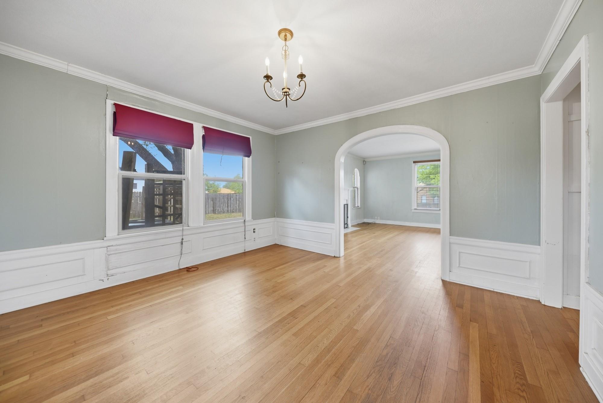 1284 E Hempstead St, Giddings, TX 78942