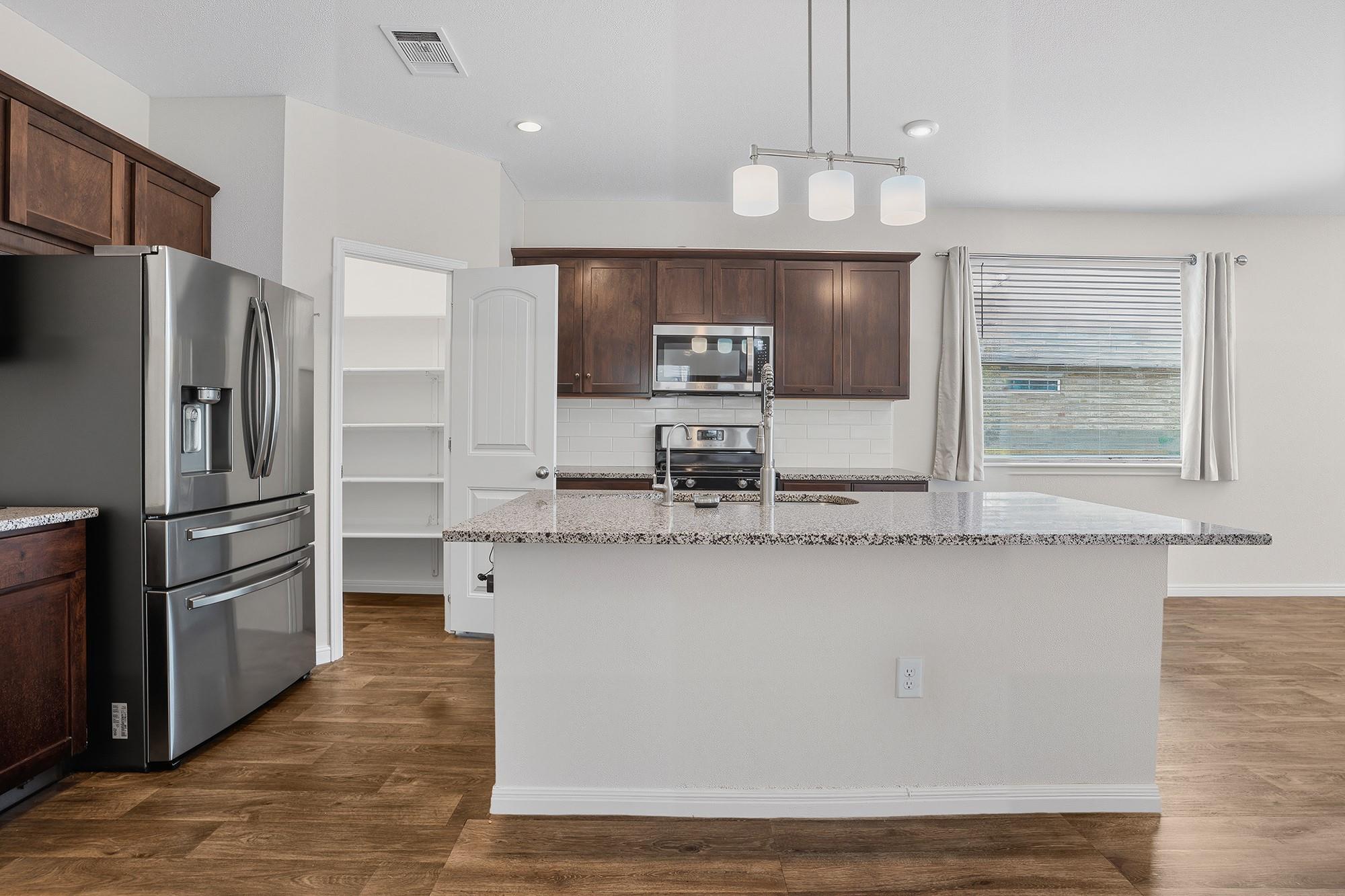 909 Vogel Dr, Georgetown, TX 78626