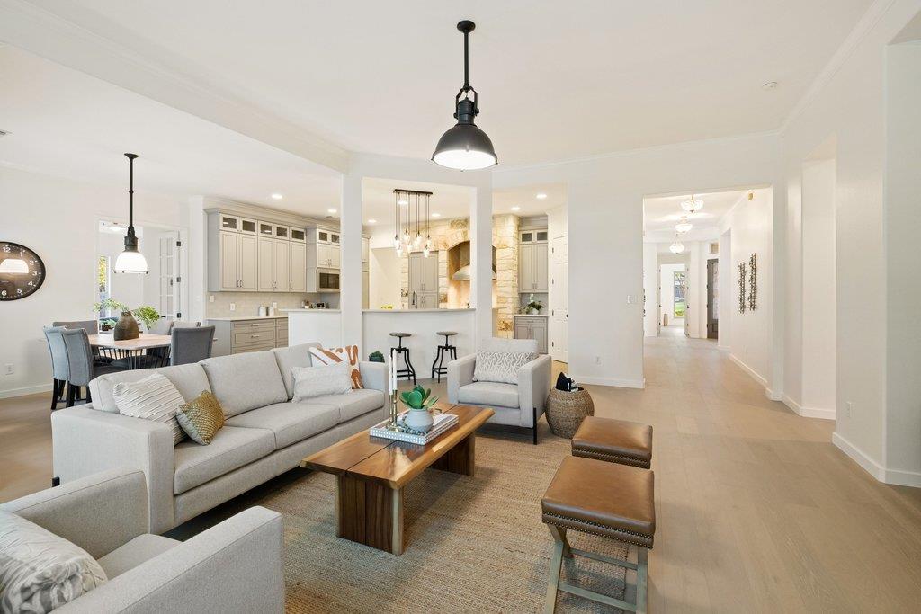 10913 Cusseta Ln, Austin, TX 78739