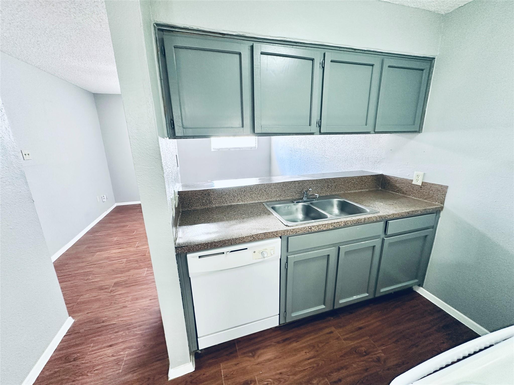 3702 S Second St # 107, Austin, TX 78704