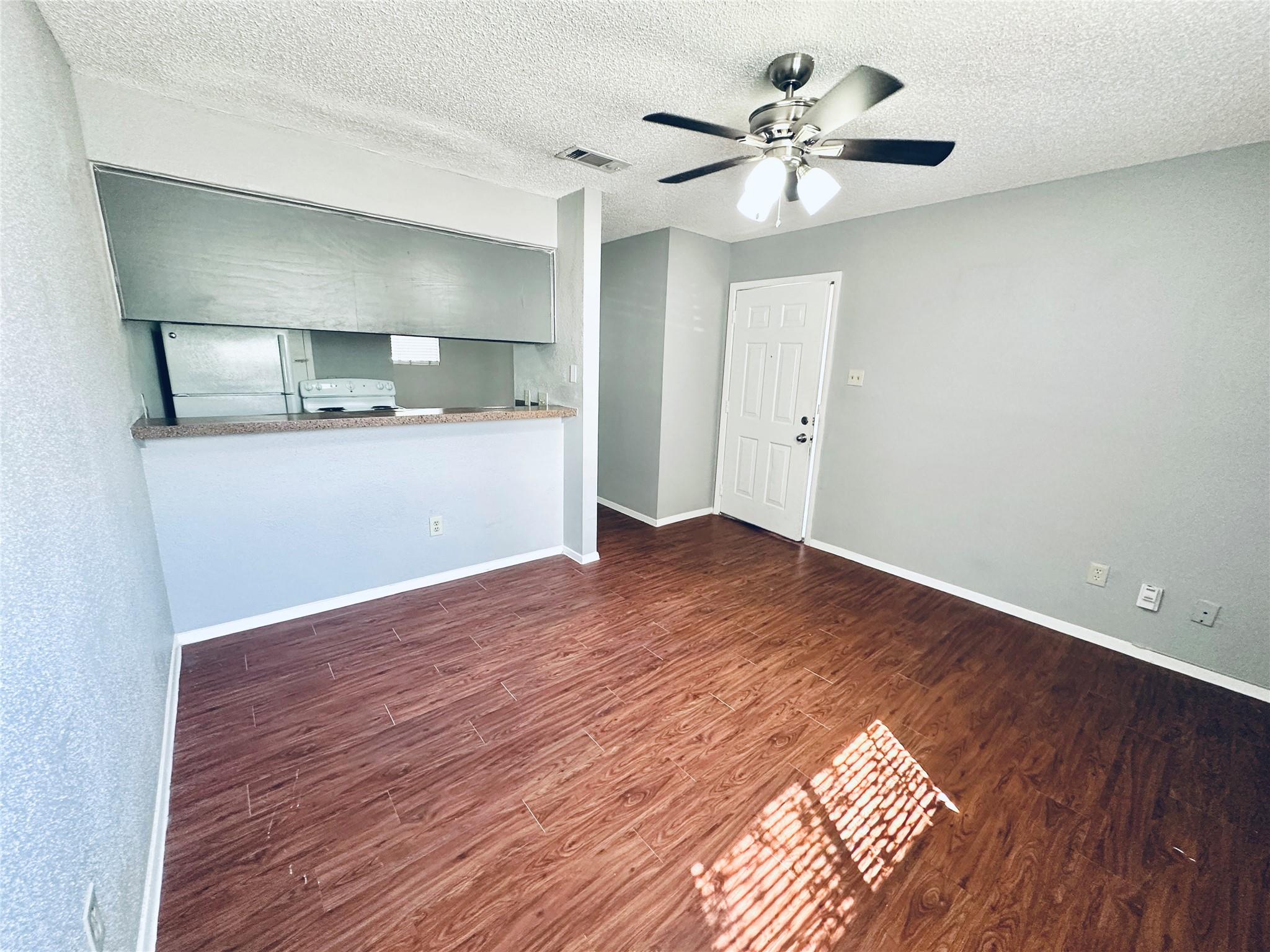 3702 S Second St # 107, Austin, TX 78704