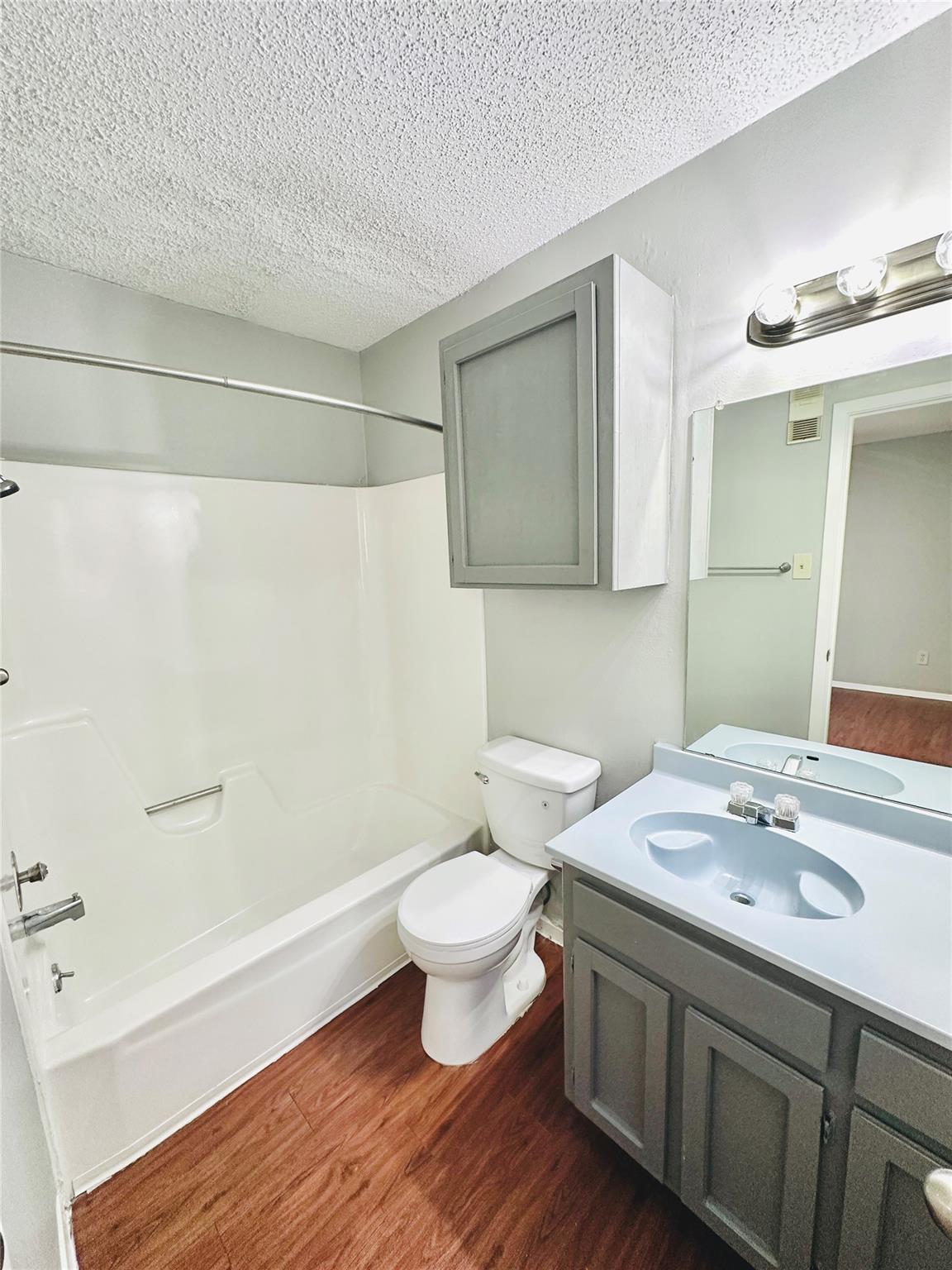 3702 S Second St # 107, Austin, TX 78704