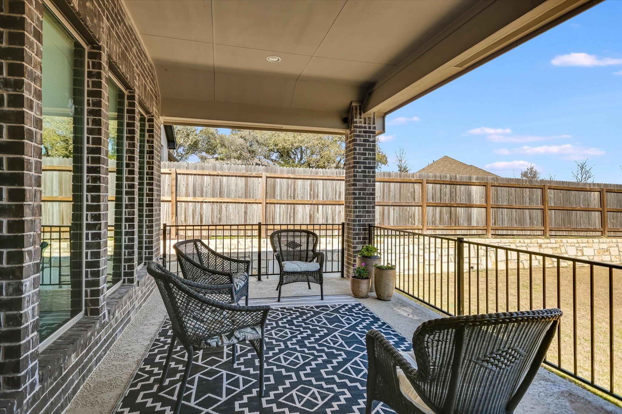 176 Cyrus Milton Dr, Buda, TX 78610