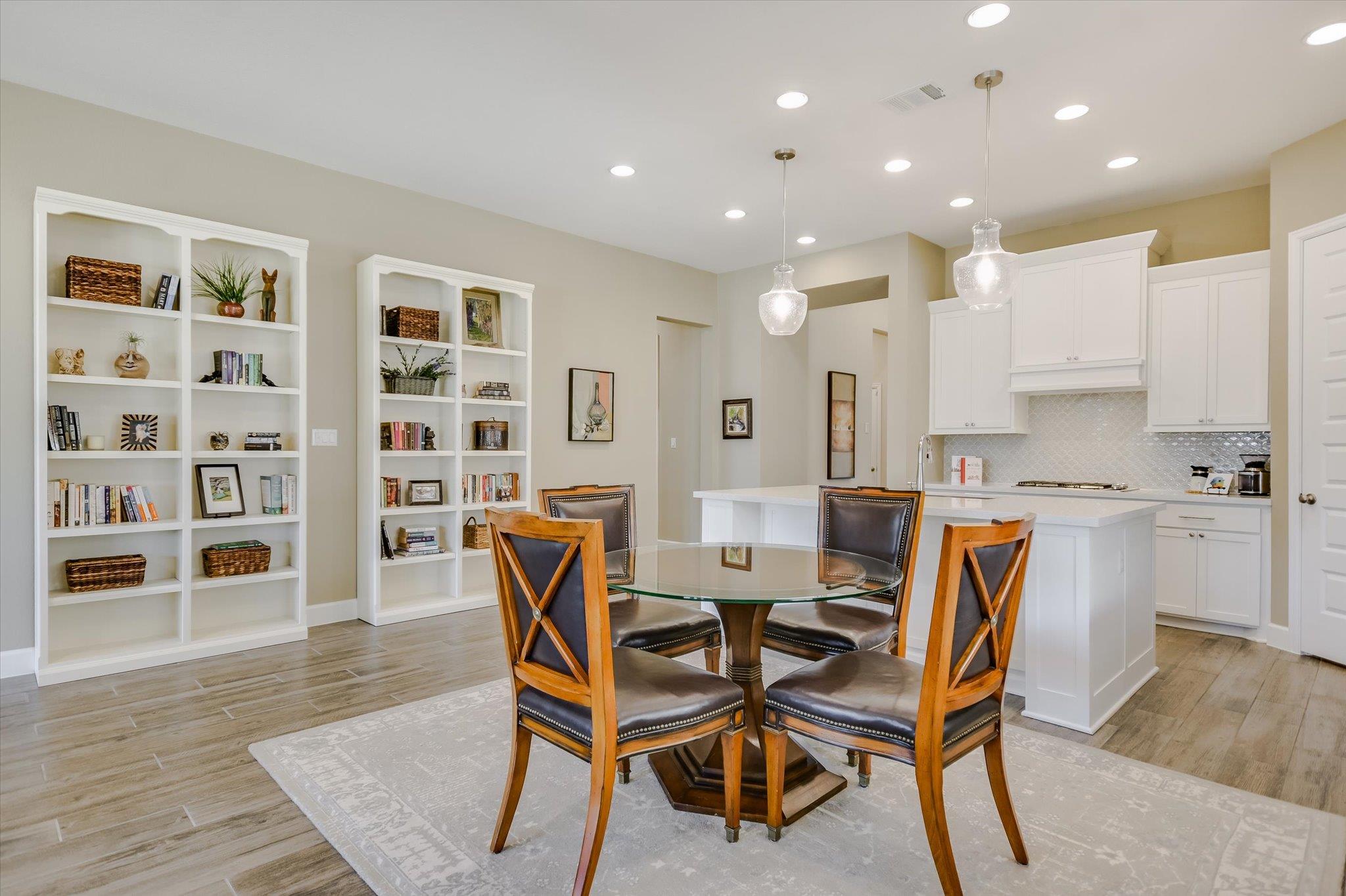 176 Cyrus Milton Dr, Buda, TX 78610