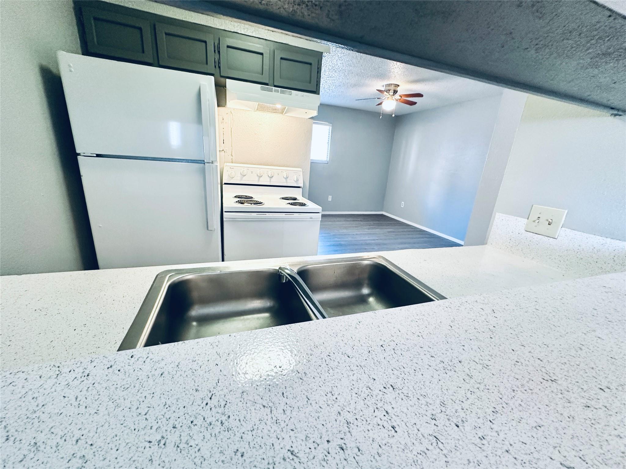 3702 S Second St # 103, Austin, TX 78704