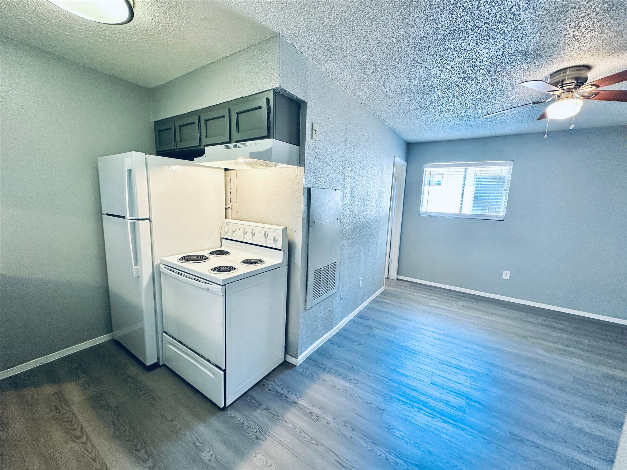 3702 S Second St # 103, Austin, TX 78704