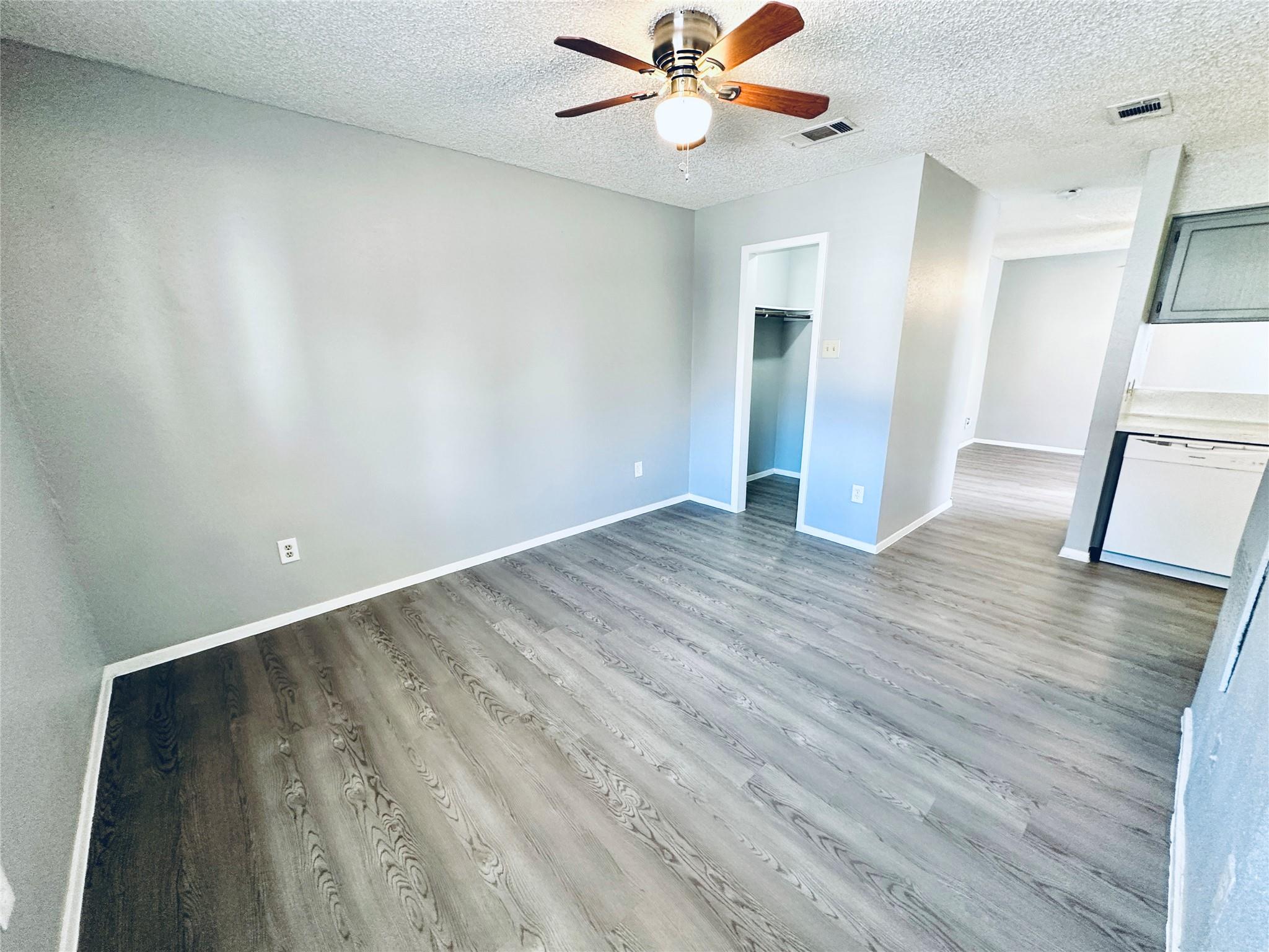 3702 S Second St # 103, Austin, TX 78704