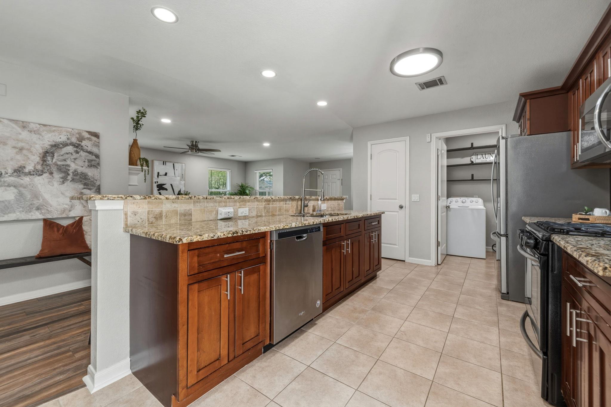 236 Bradfield Dr, Buda, TX 78610